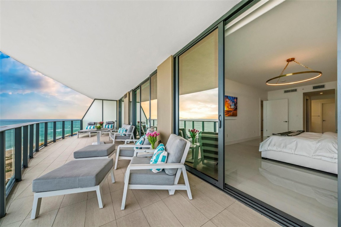 730 N Ocean Blvd 703