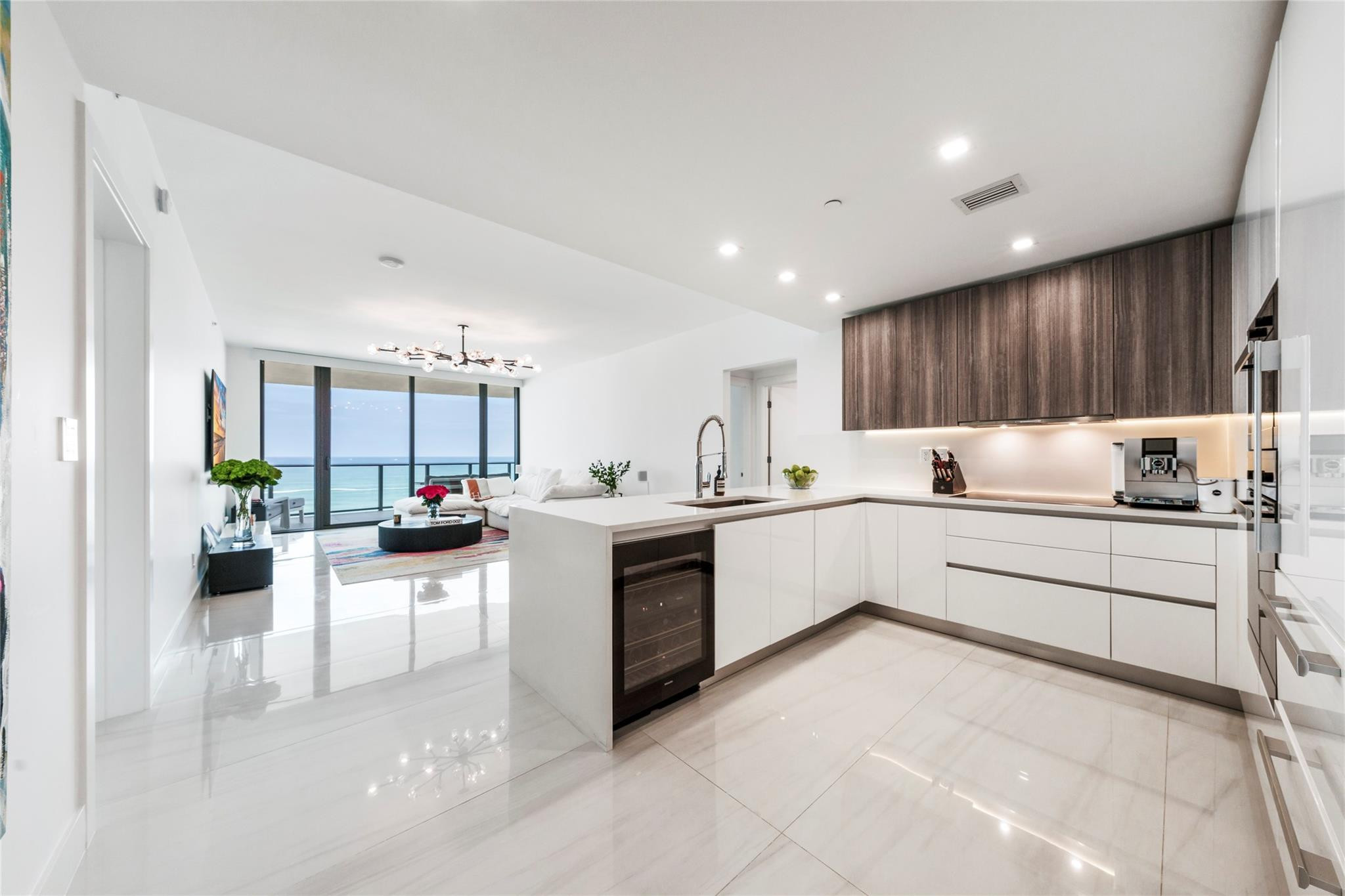 730 N Ocean Blvd 703