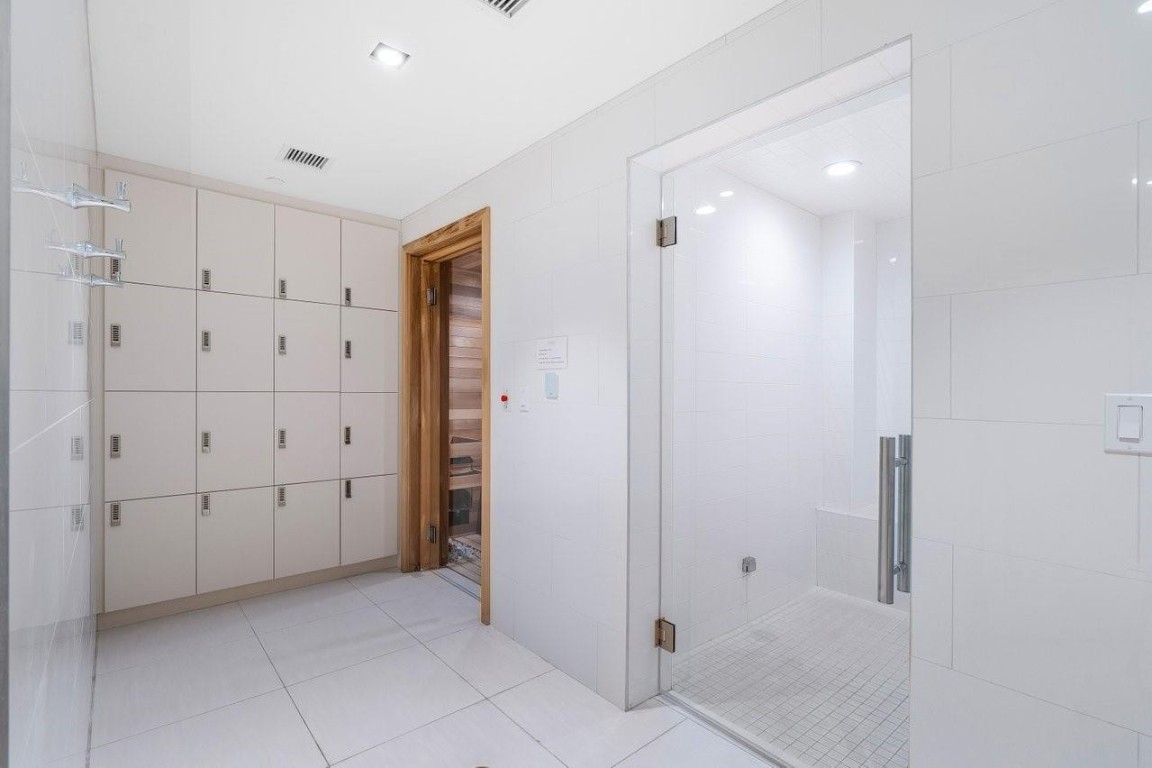 730 N Ocean Blvd 703