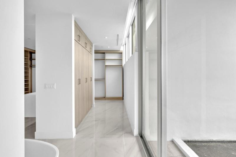 3750 Yacht Club Dr TH5