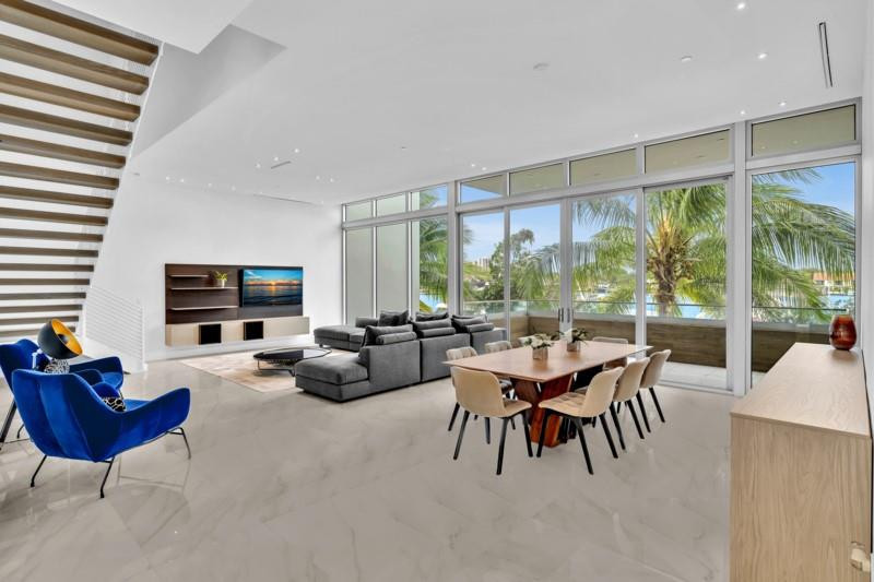 3750 Yacht Club Dr TH5