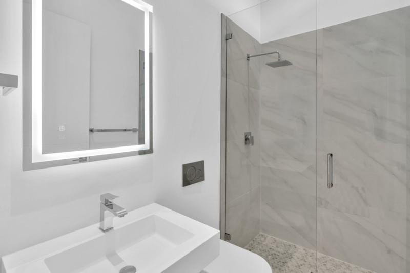 3750 Yacht Club Dr TH5