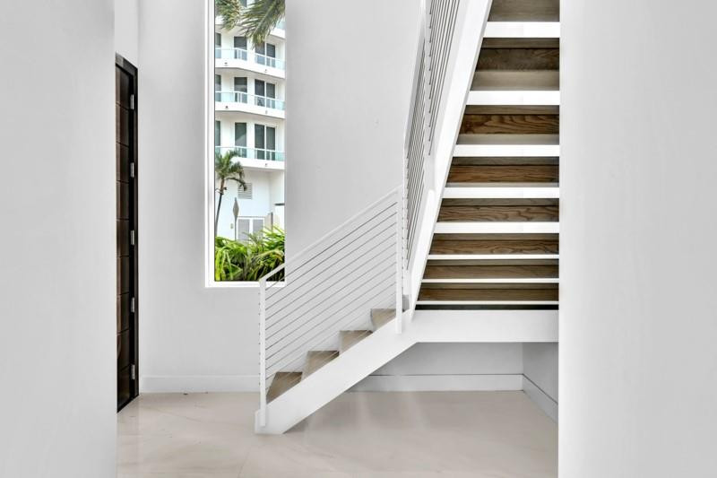 3750 Yacht Club Dr TH5