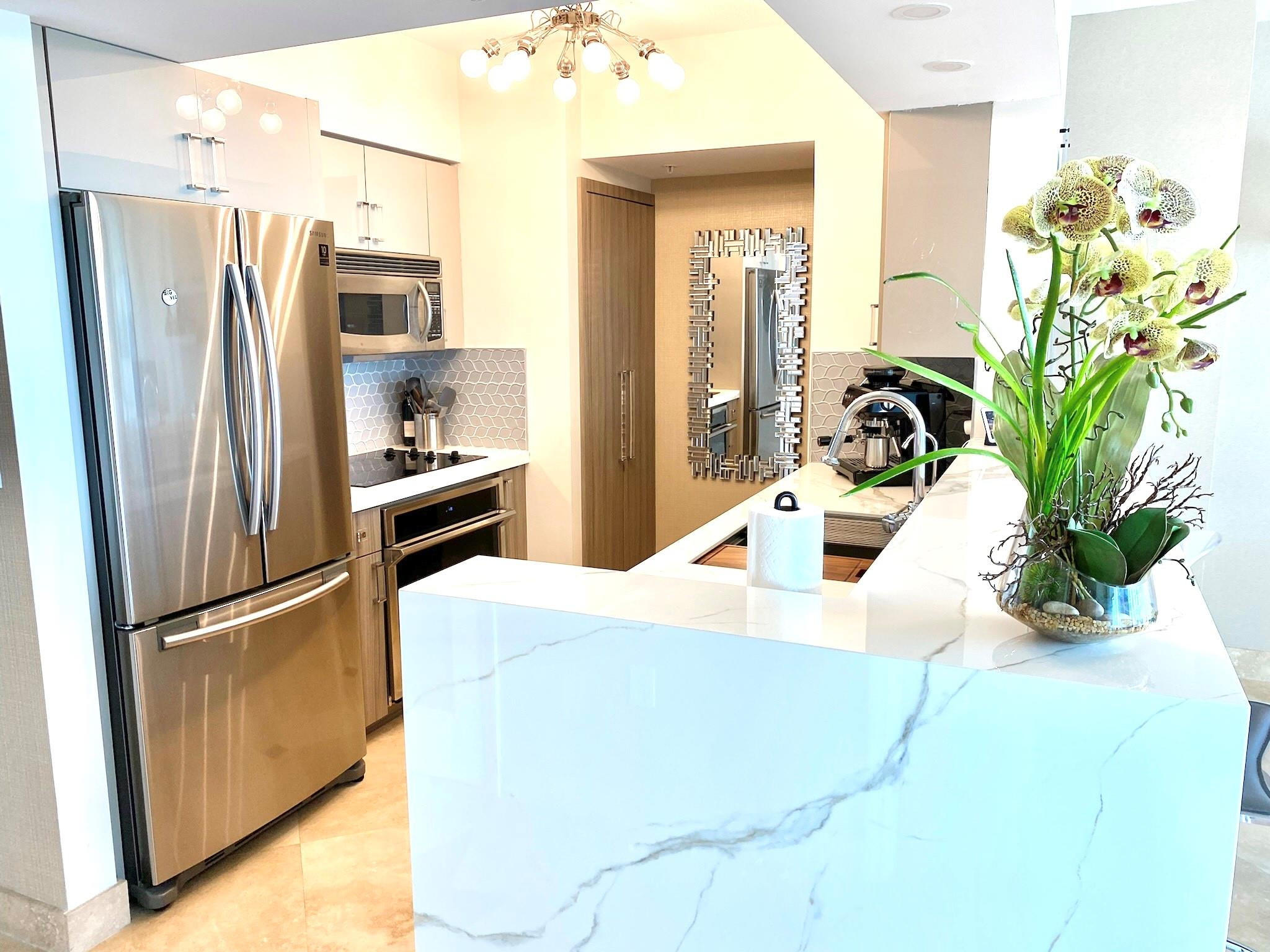 347 N New River Dr 2506