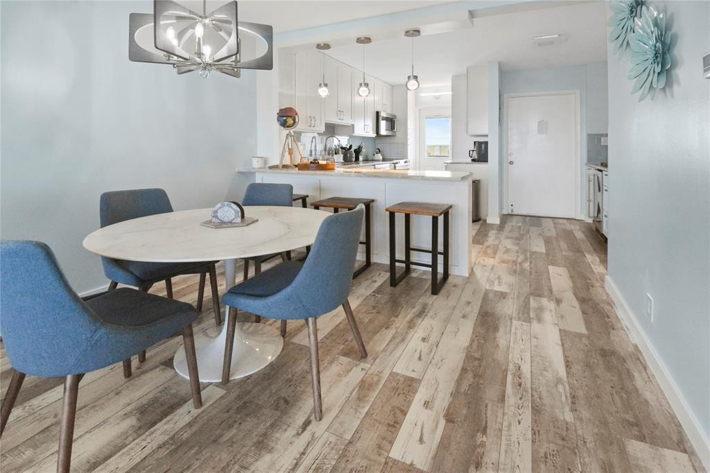 2350 NE 14th Street Causeway 608