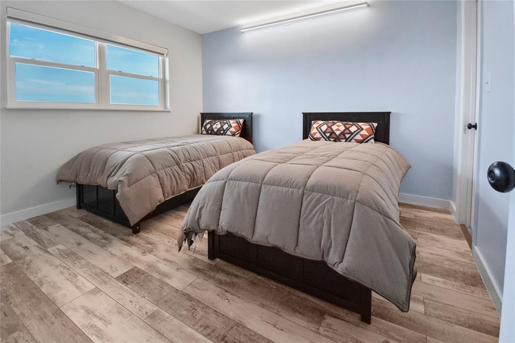 2350 NE 14th Street Causeway 608