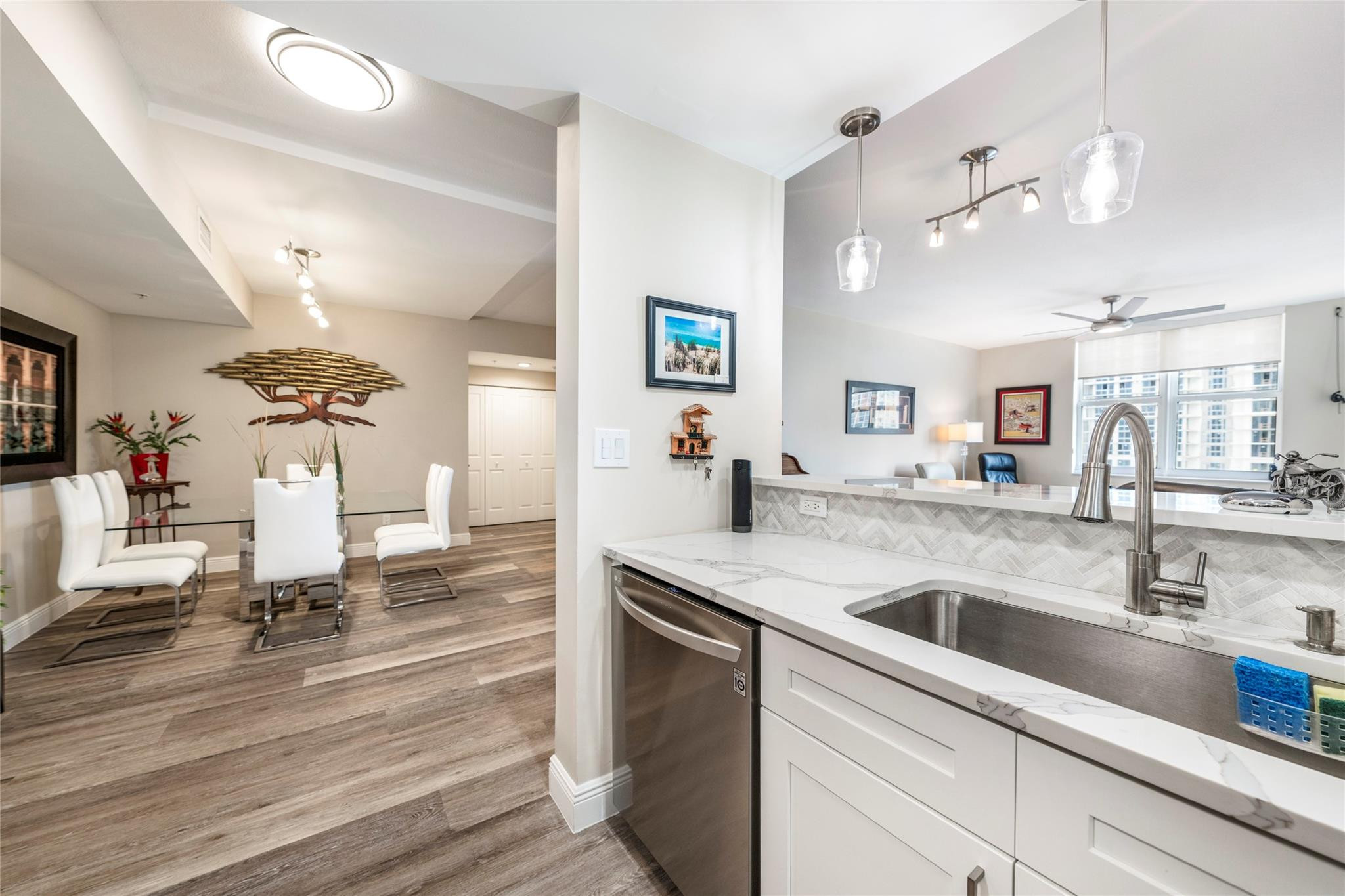 511 SE 5th Ave 2122