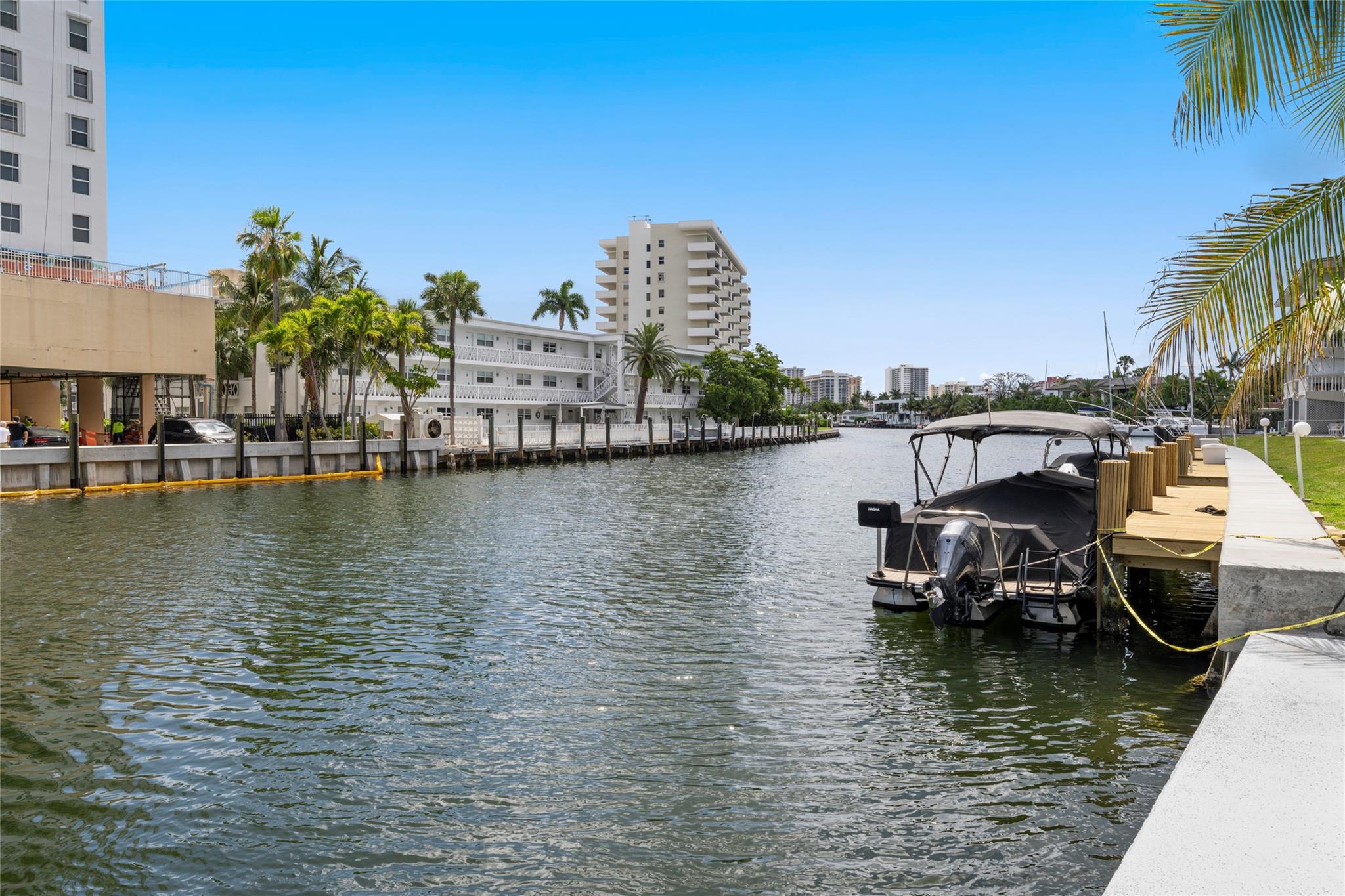 450 Paradise Isle Blvd 309