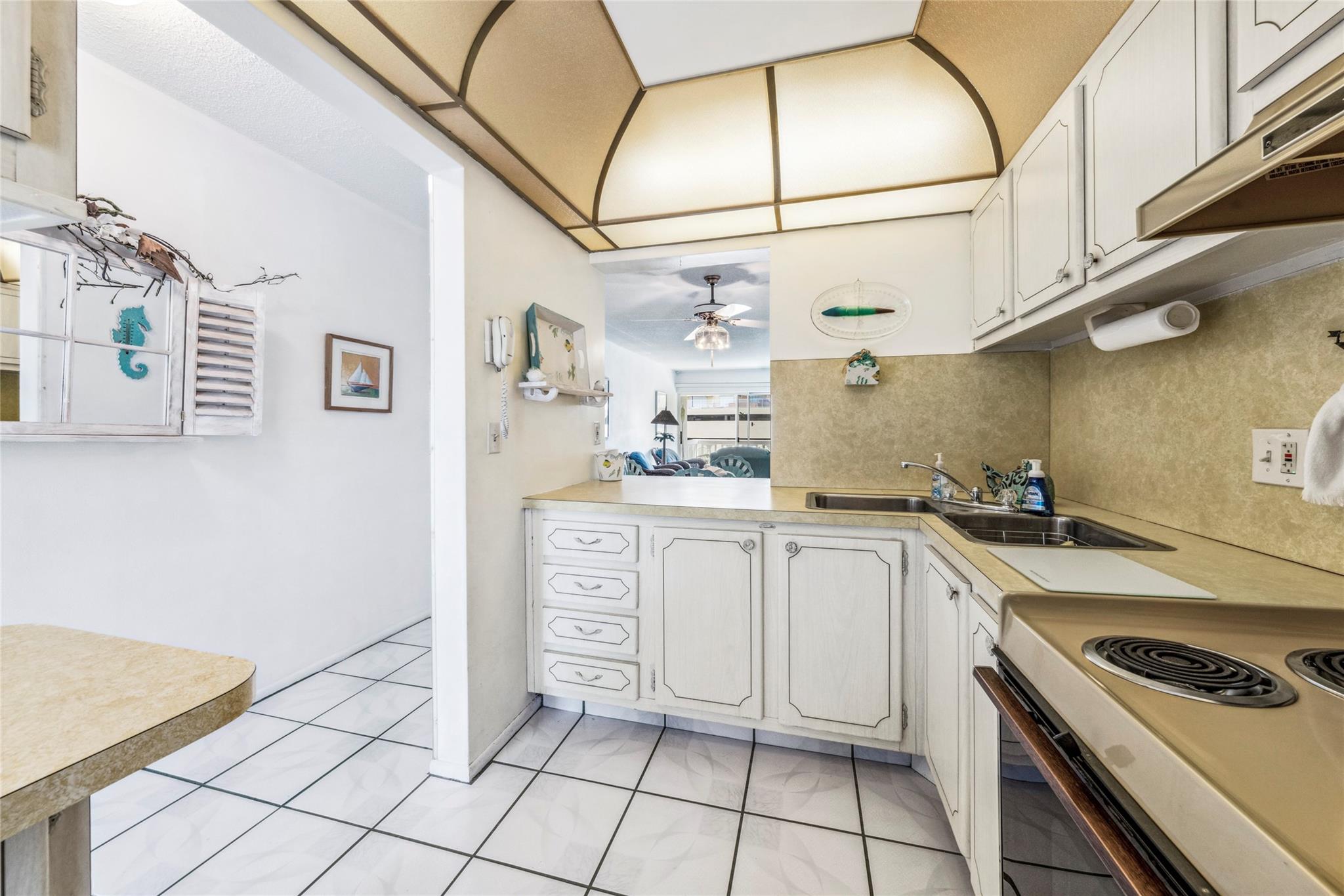 450 Paradise Isle Blvd 309