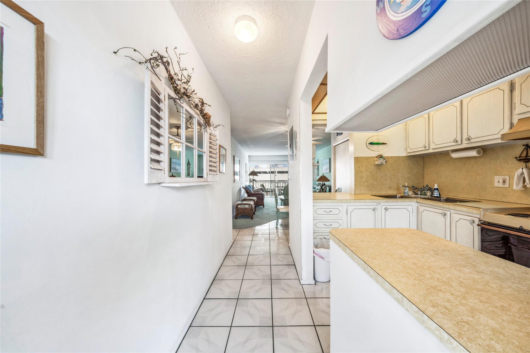 450 Paradise Isle Blvd 309