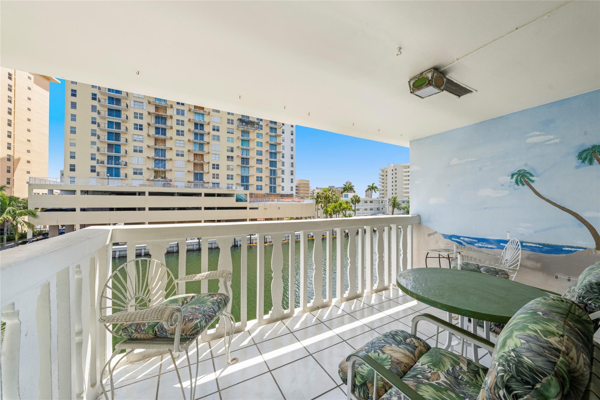 450 Paradise Isle Blvd 309