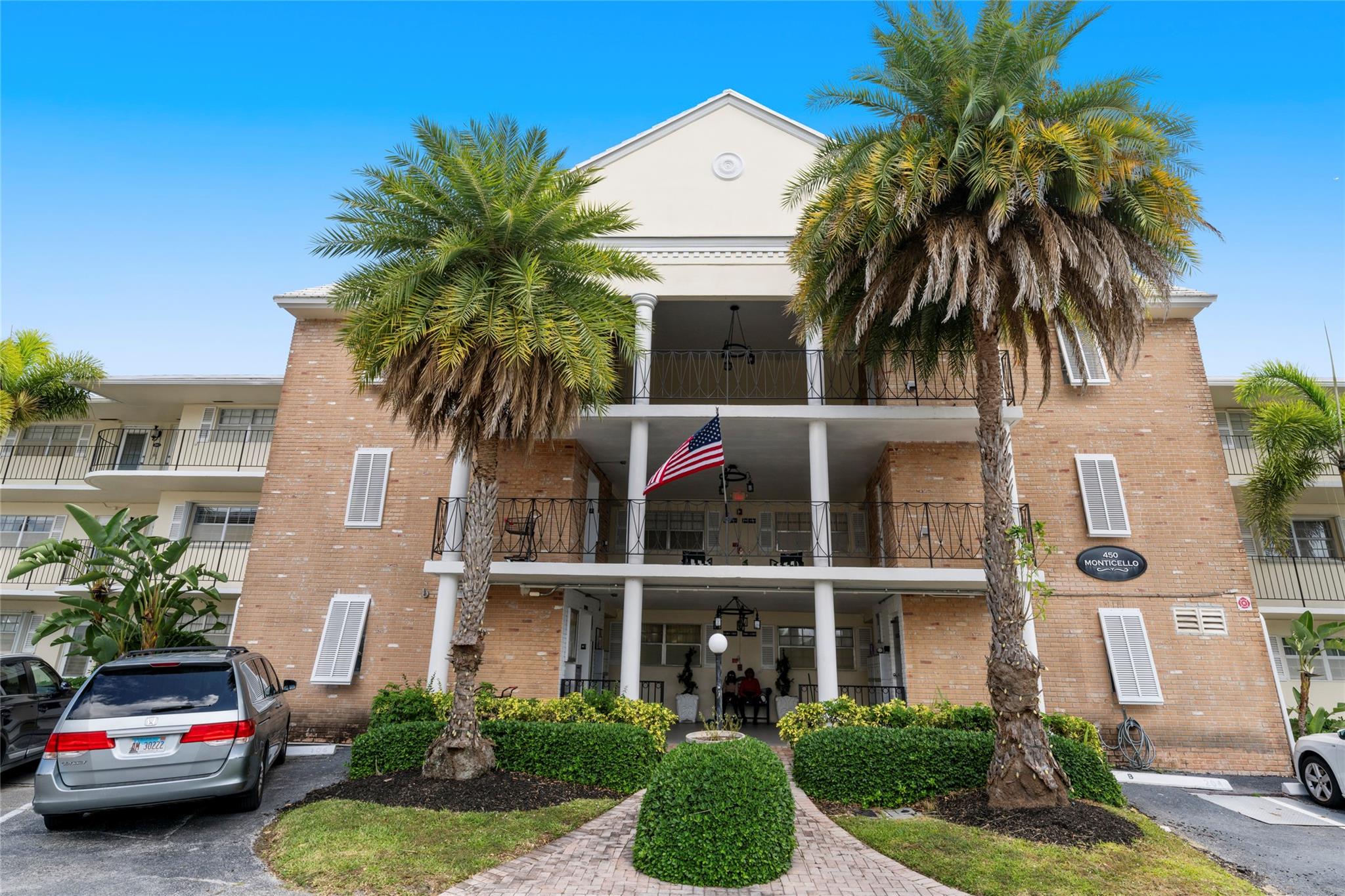 450 Paradise Isle Blvd 309