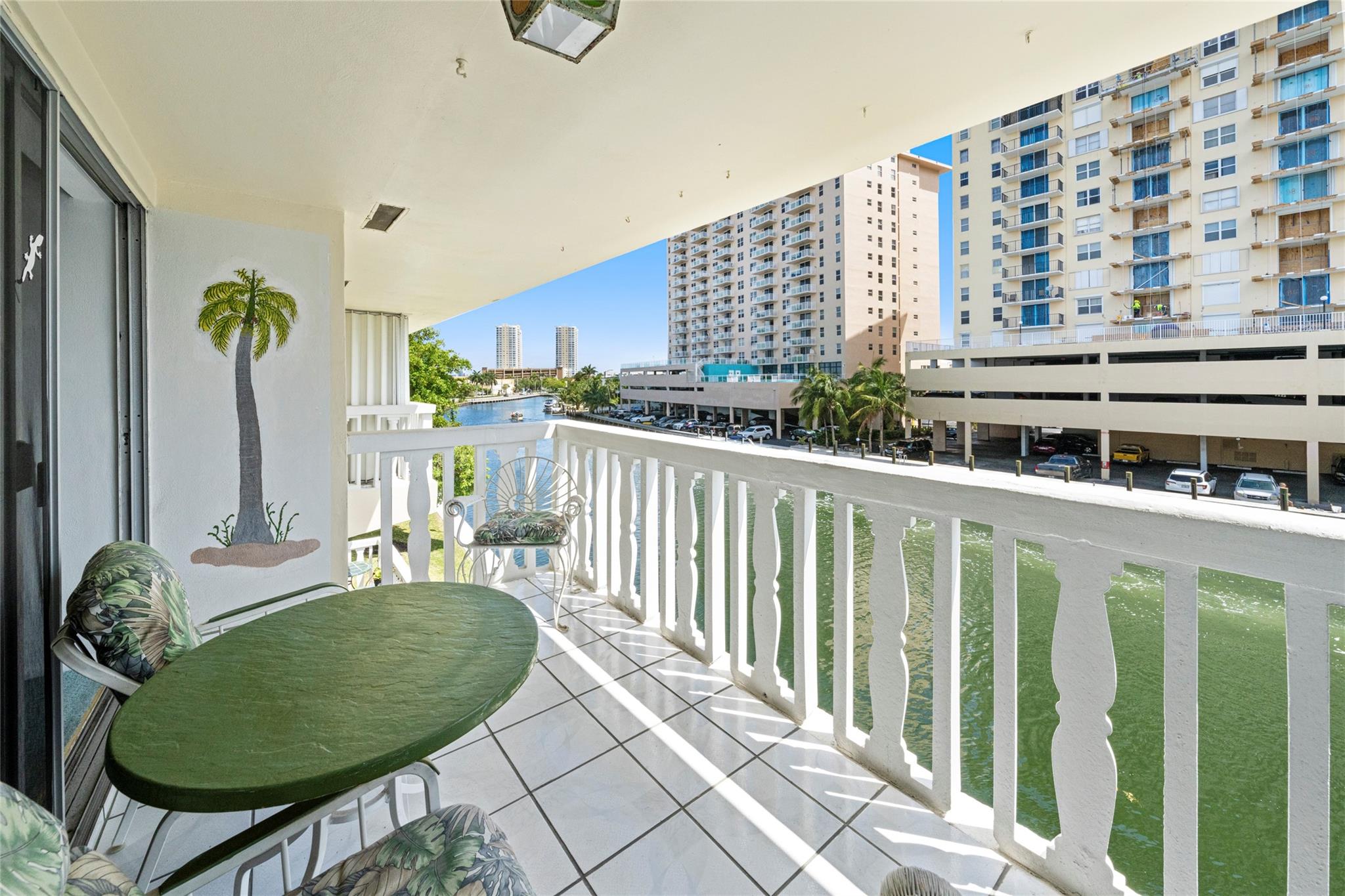 450 Paradise Isle Blvd 309