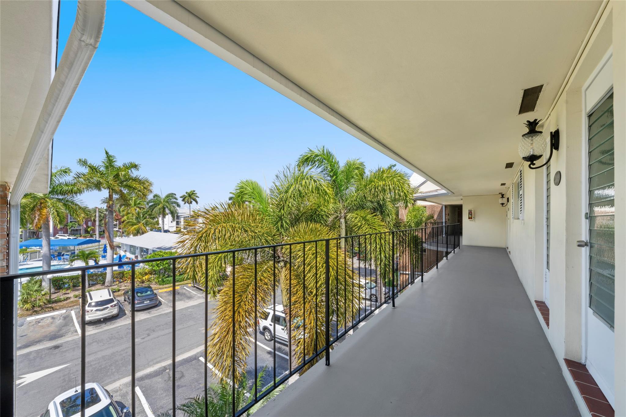 450 Paradise Isle Blvd 309