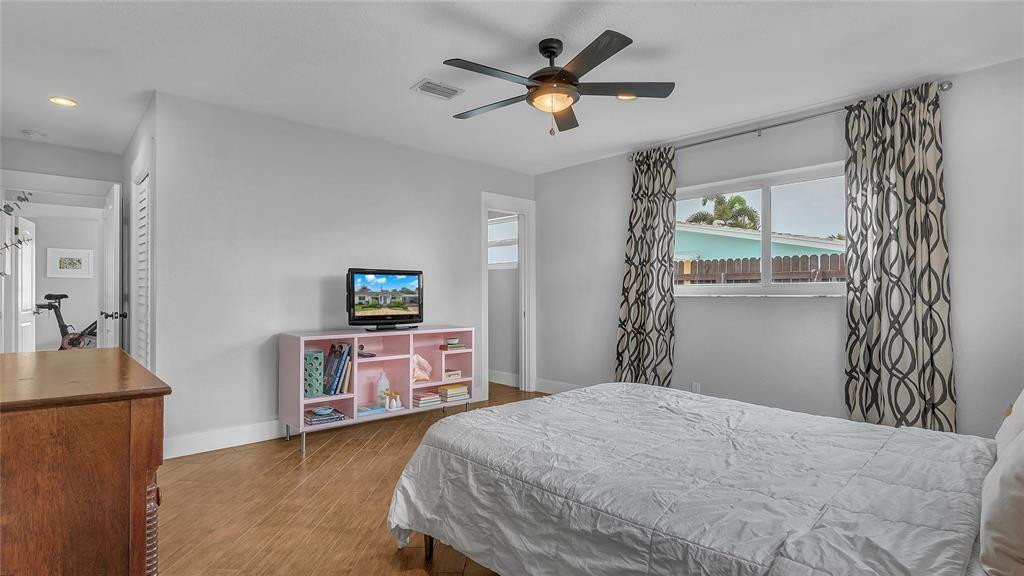 2800 NE 53rd Street