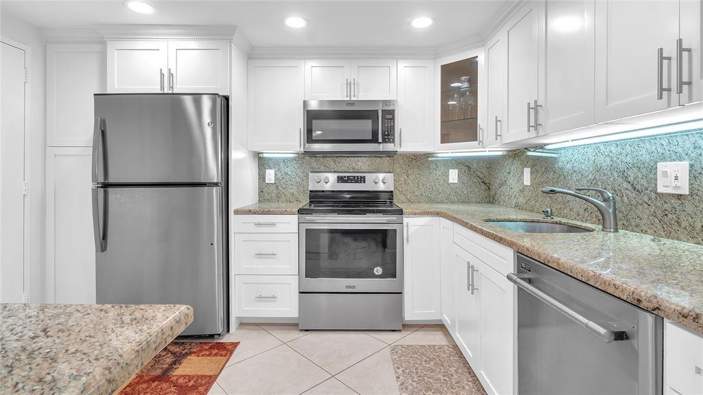 2851 S Ocean Boulevard 5P