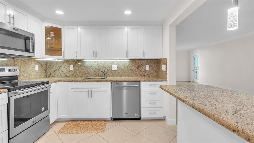 2851 S Ocean Boulevard 5P