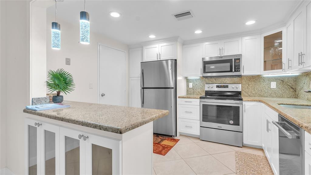 2851 S Ocean Boulevard 5P