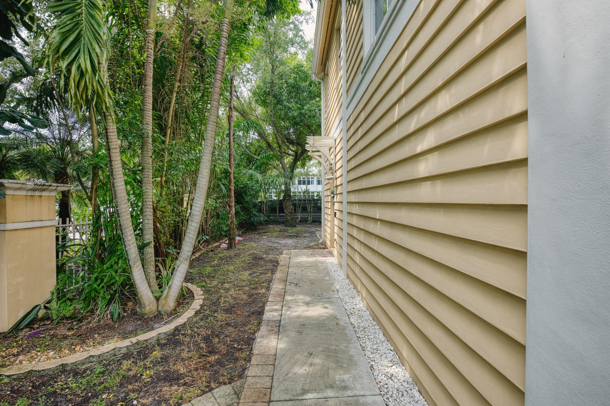 545 SW 18th Ave 40