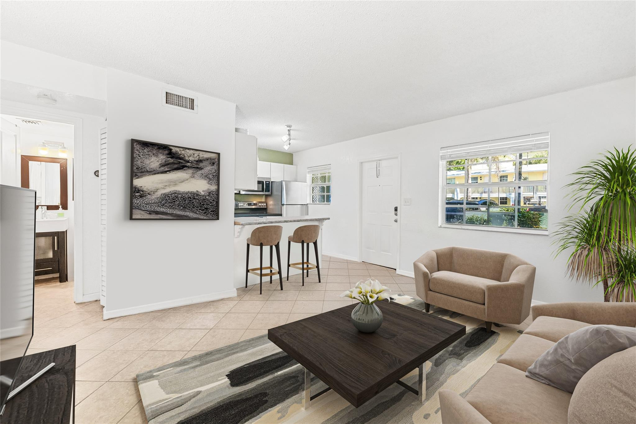 2660 NE 8th Ave 204