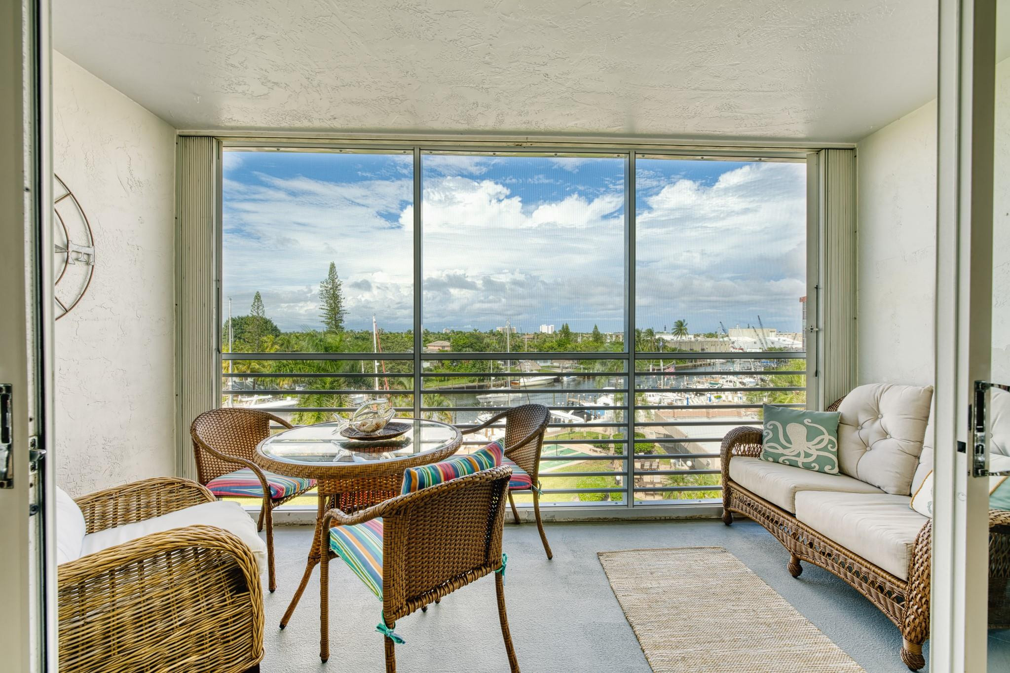 2731 NE 14th Street Cswy 517