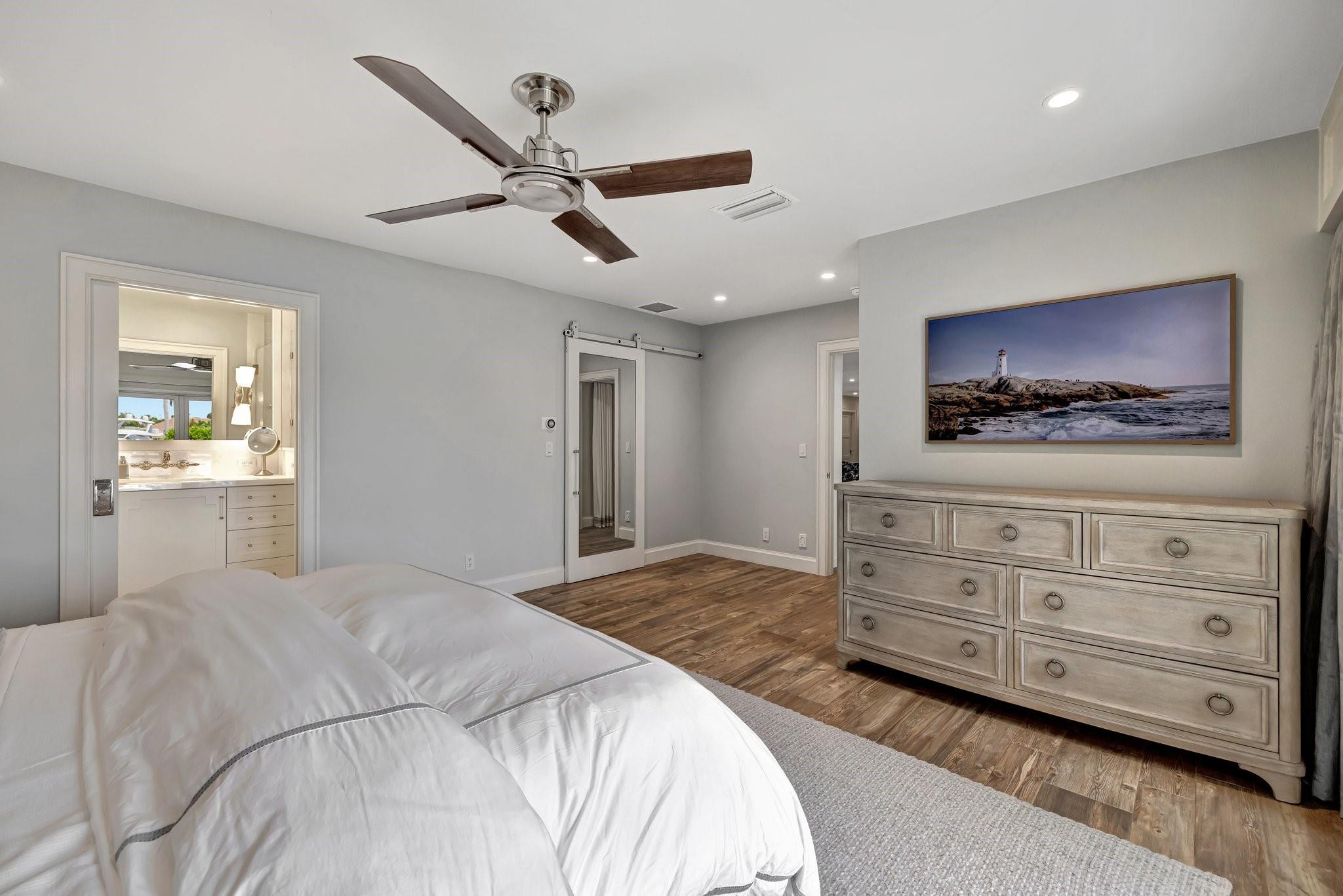 2501 NE 33rd Street