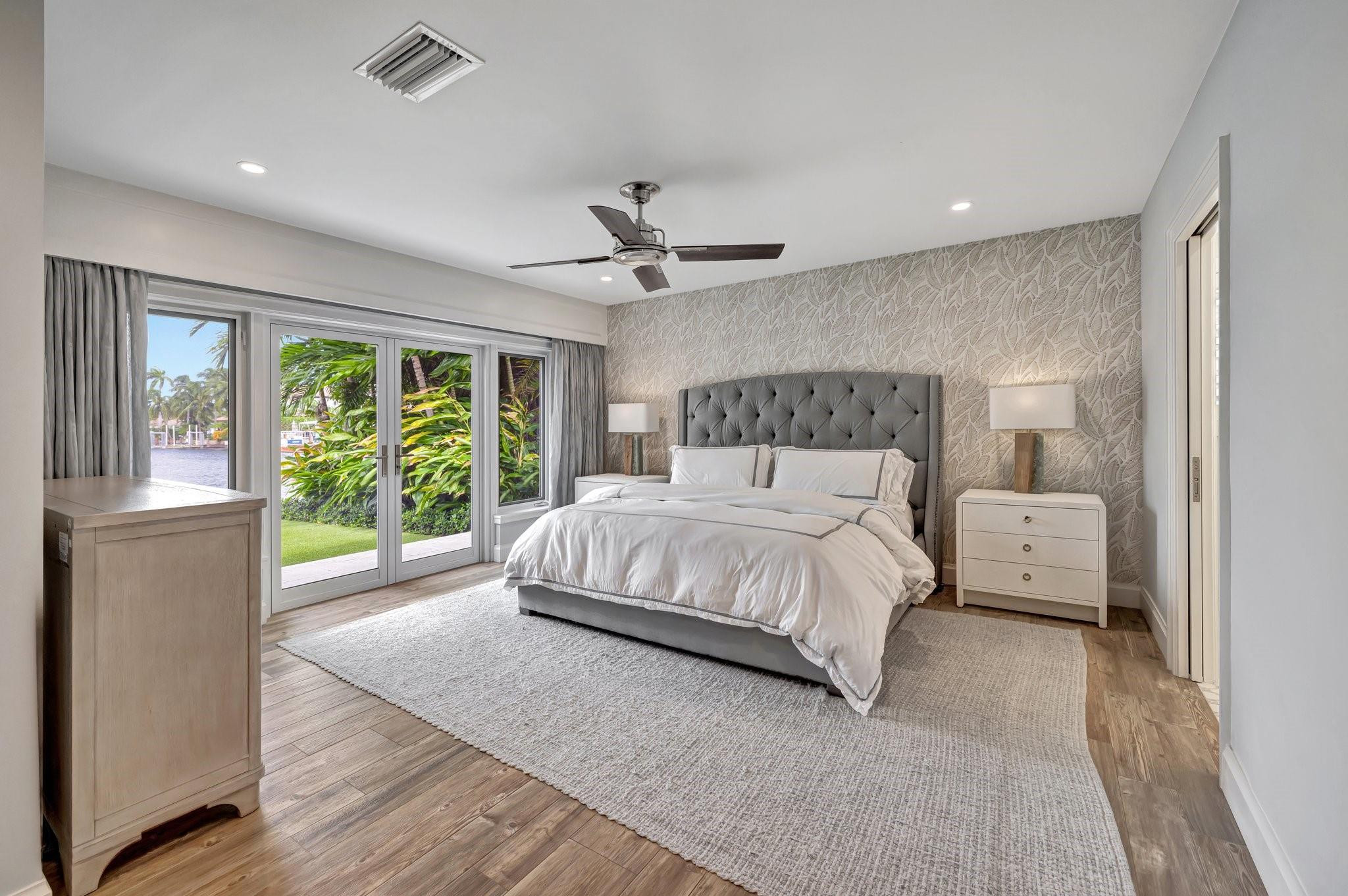 2501 NE 33rd Street