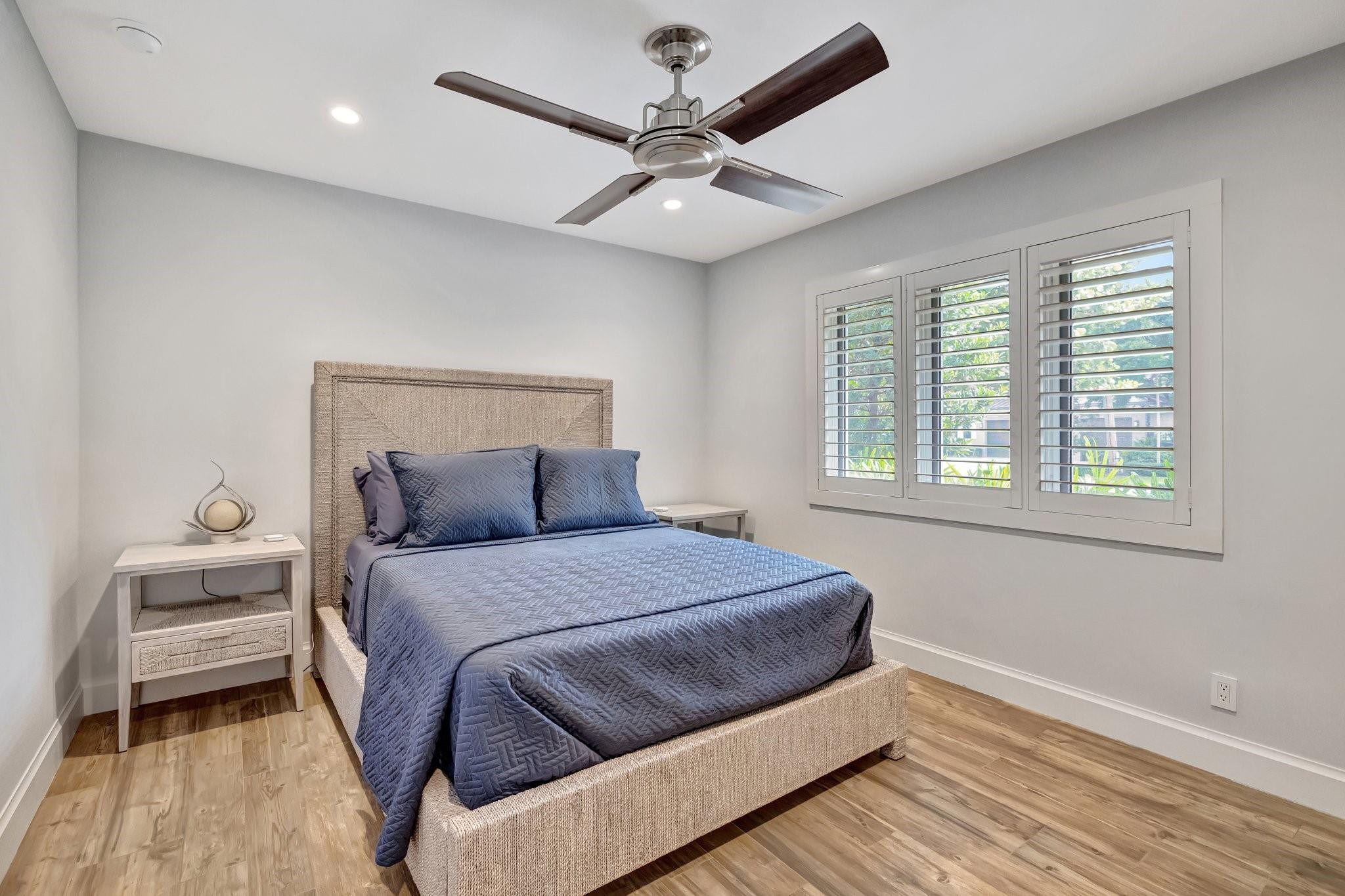 2501 NE 33rd Street