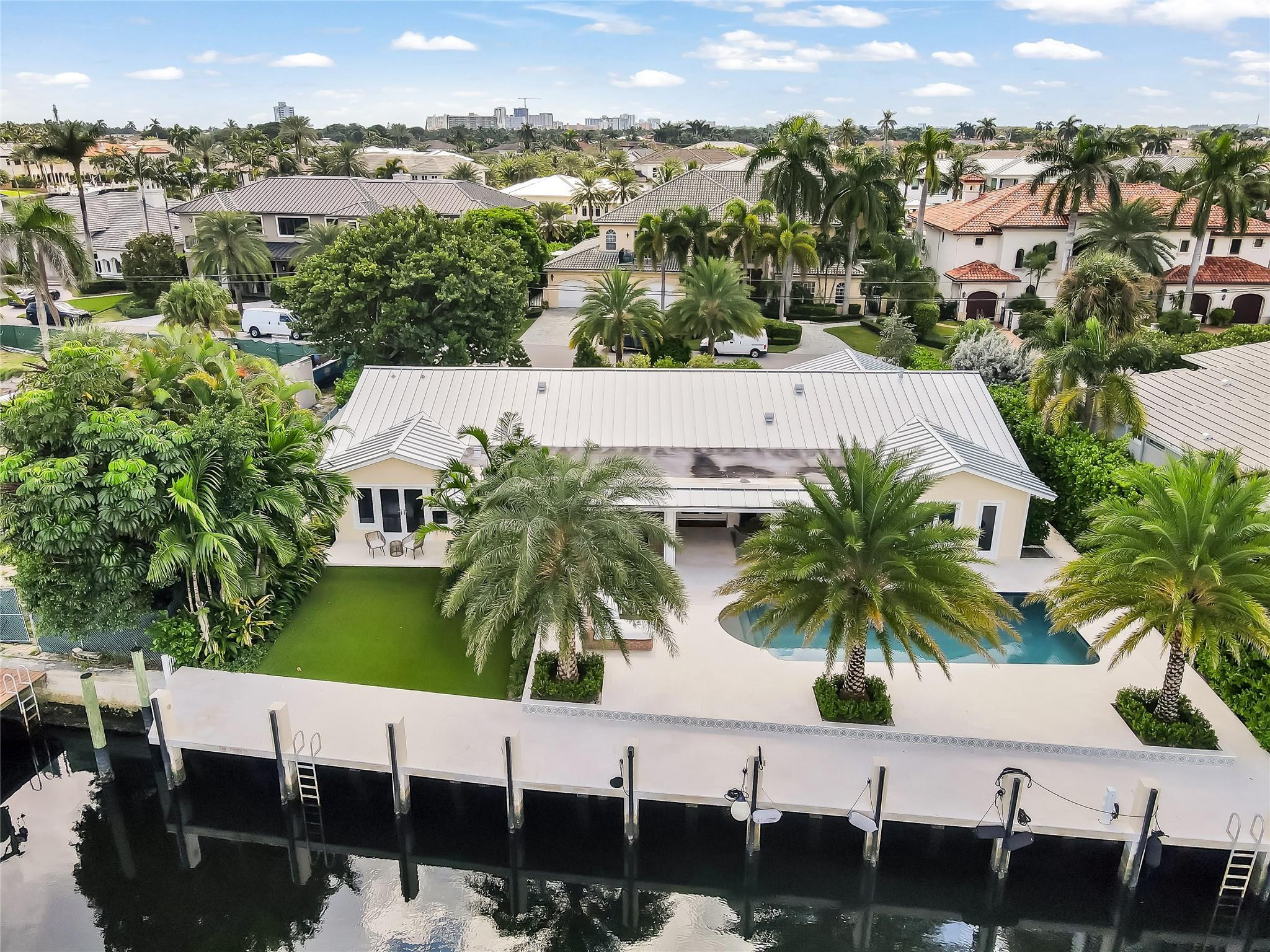 2501 NE 33rd Street