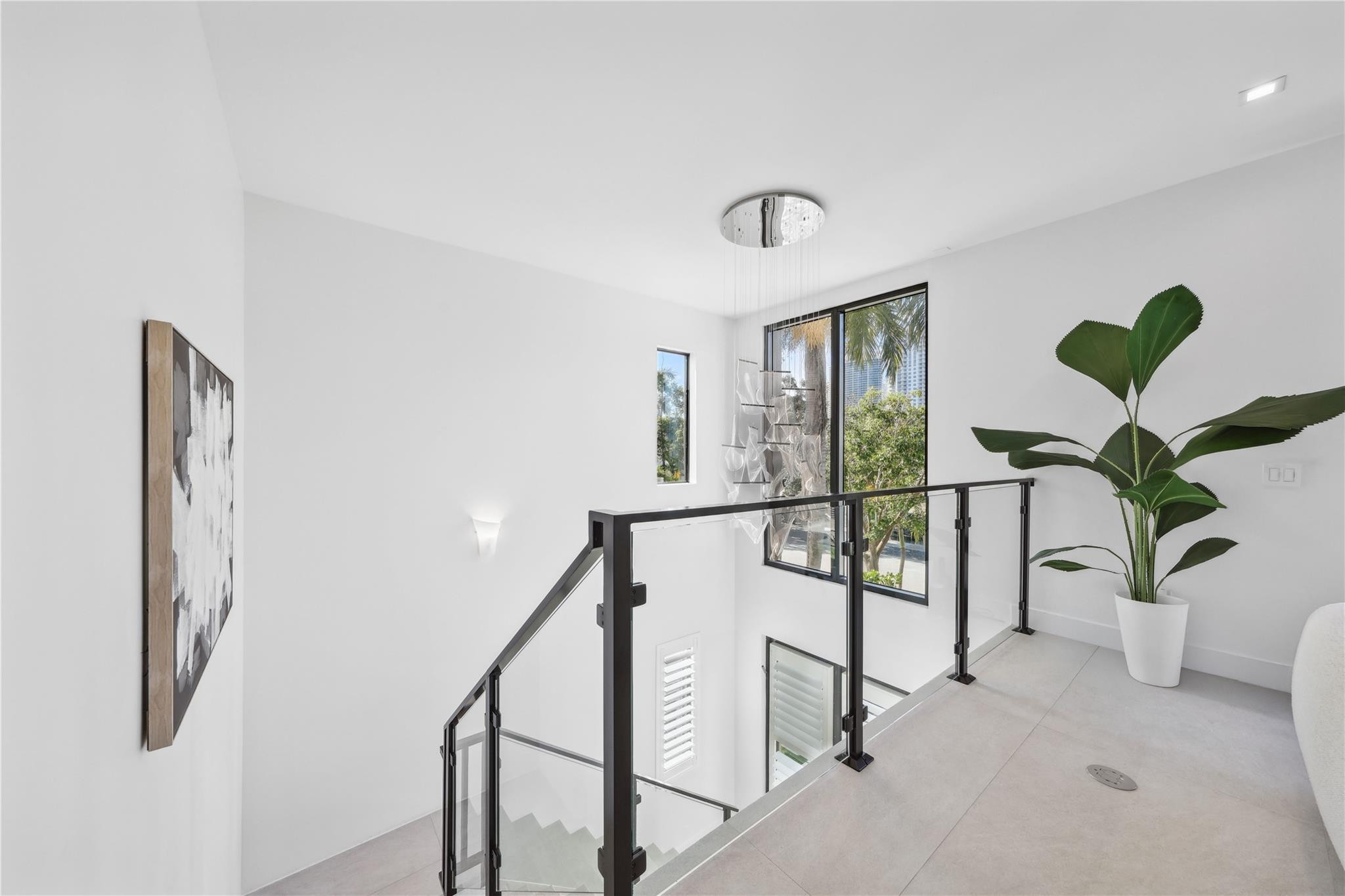 18 SE 11th Ave