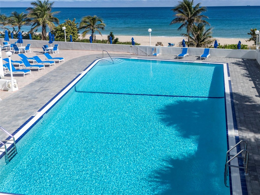 4250 E Galt Ocean Dr 11H