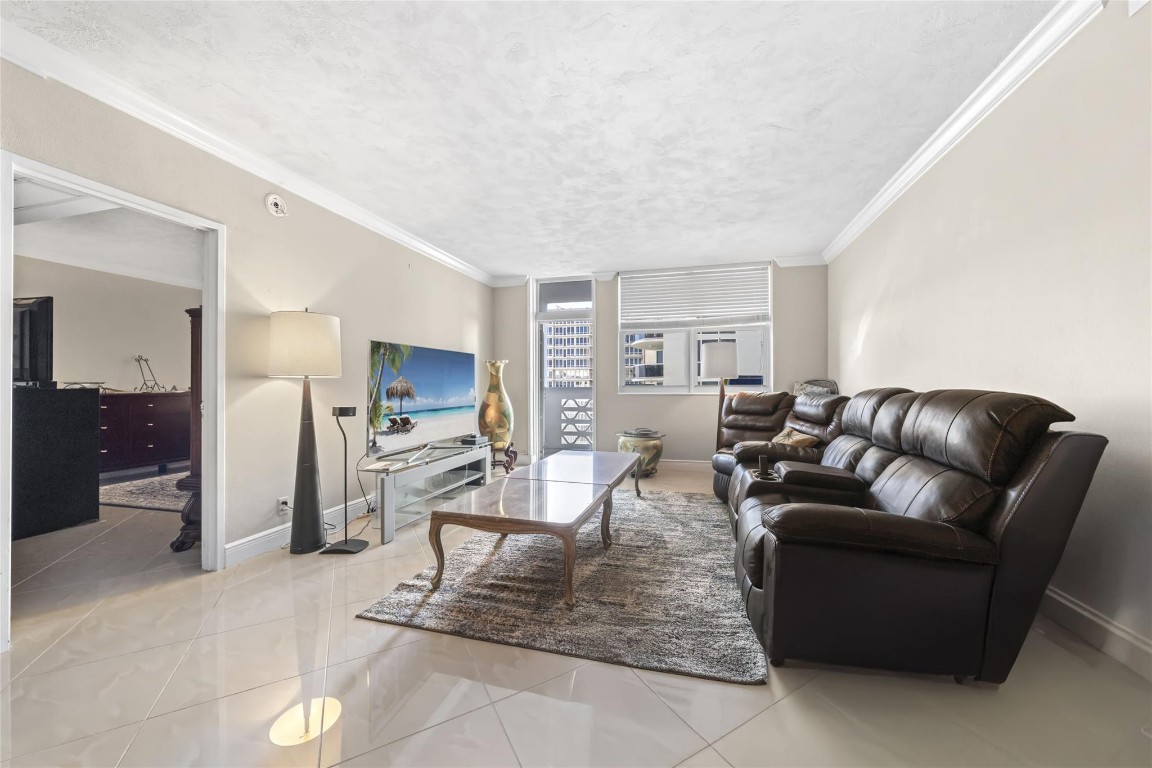 4250 E Galt Ocean Dr 11H