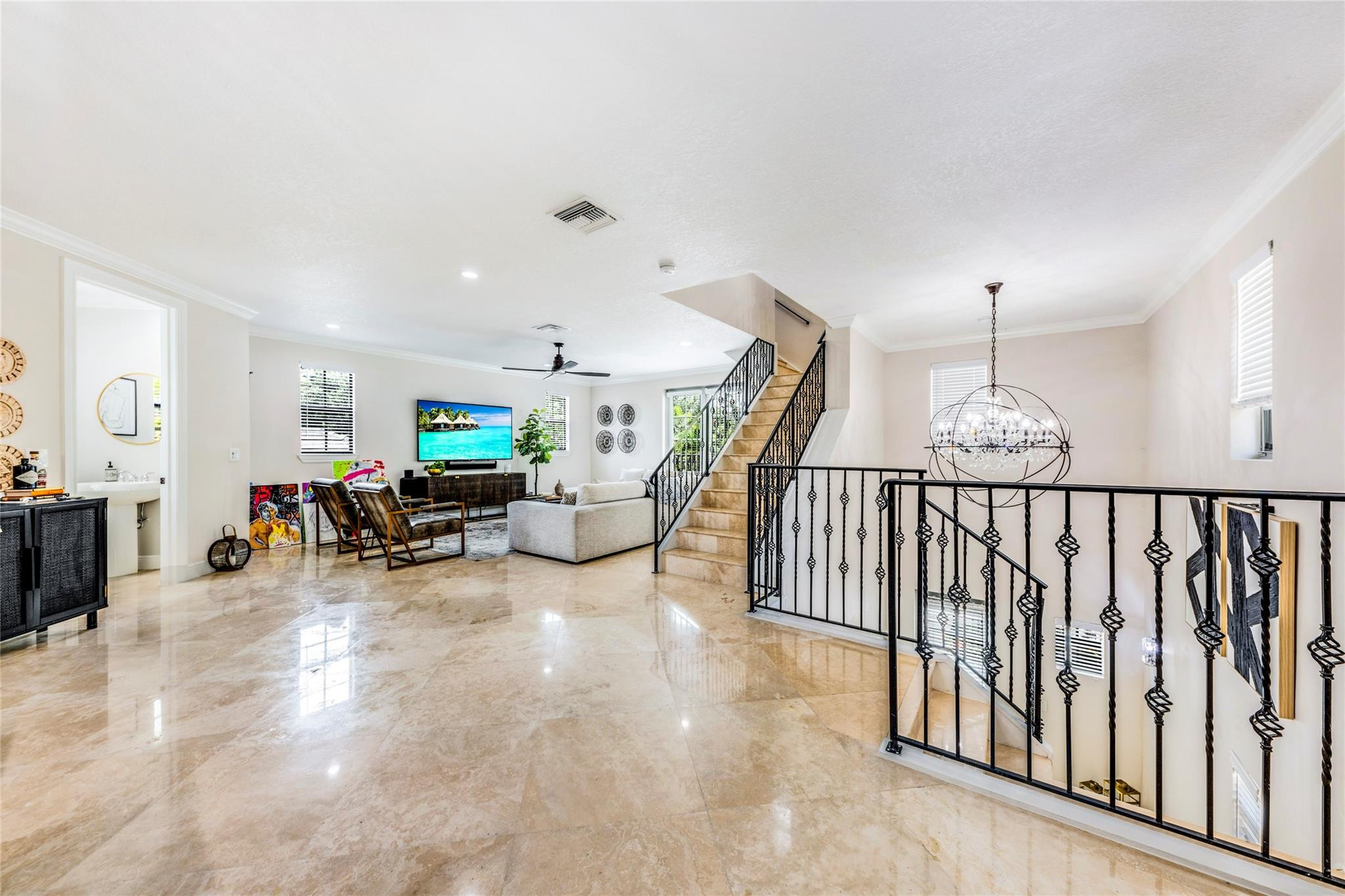 824 SW 10th St