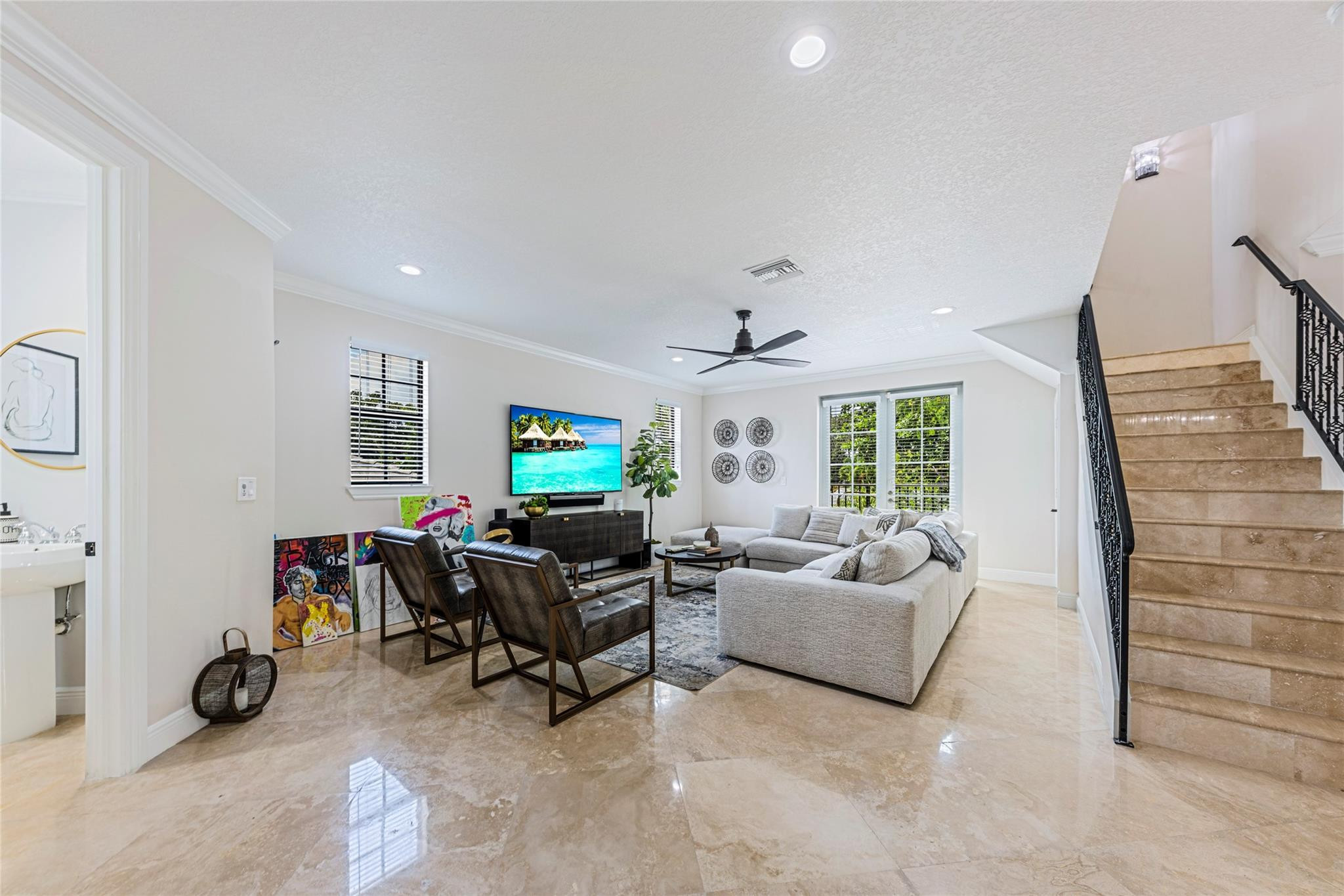 824 SW 10th St