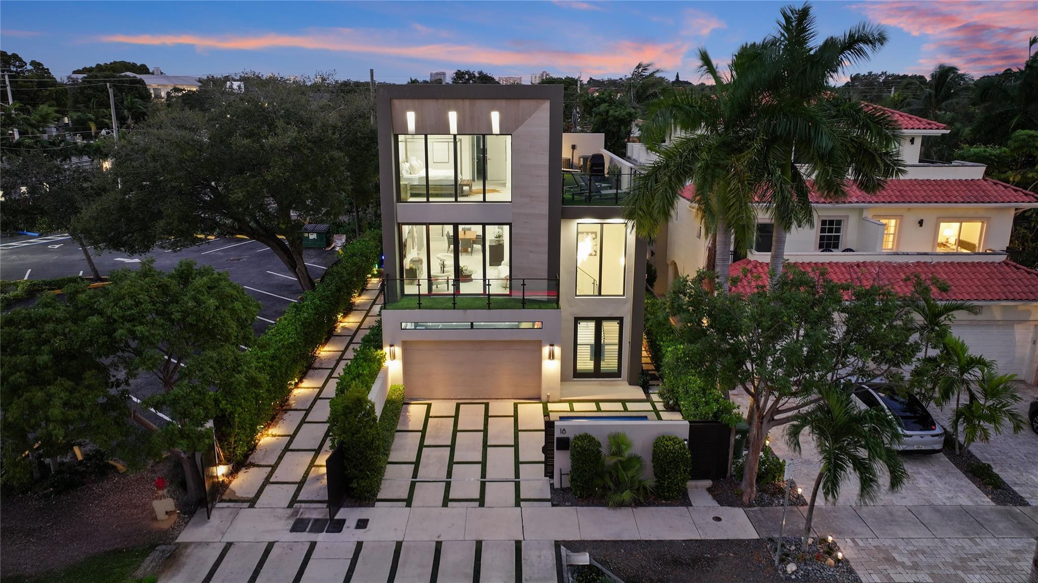 18 SE 11th Avenue 1