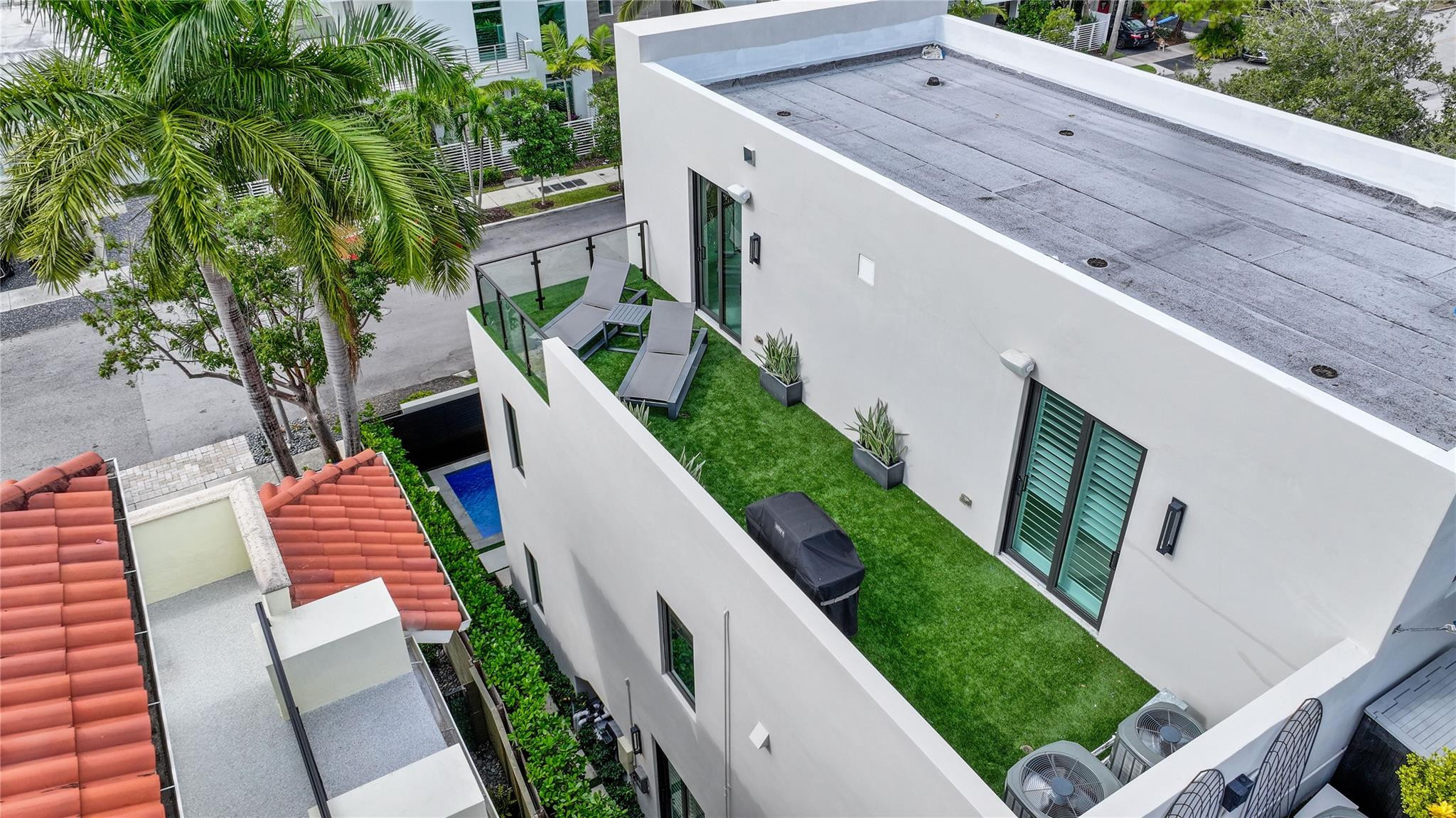 18 SE 11th Avenue 1