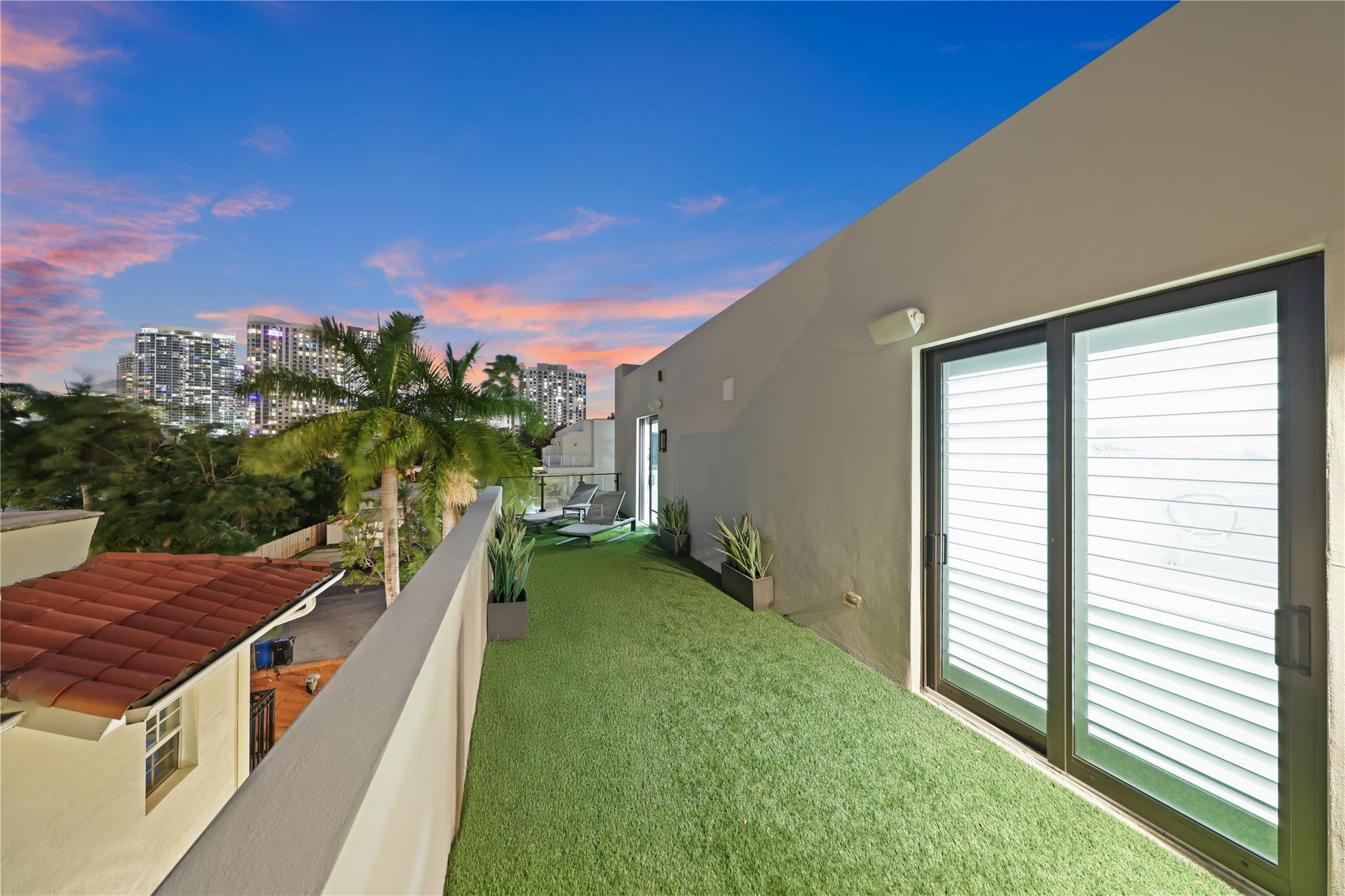 18 SE 11th Avenue 1
