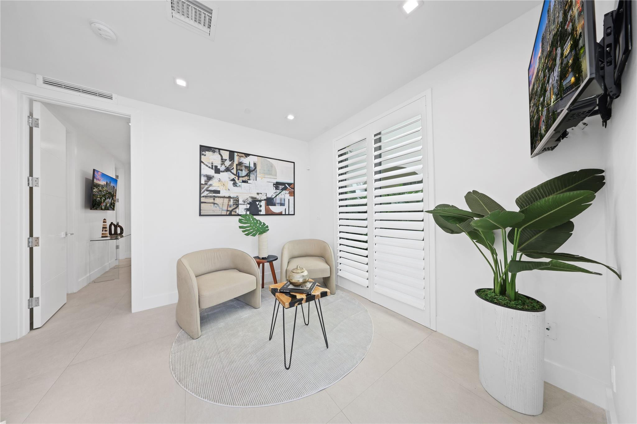 18 SE 11th Avenue 1