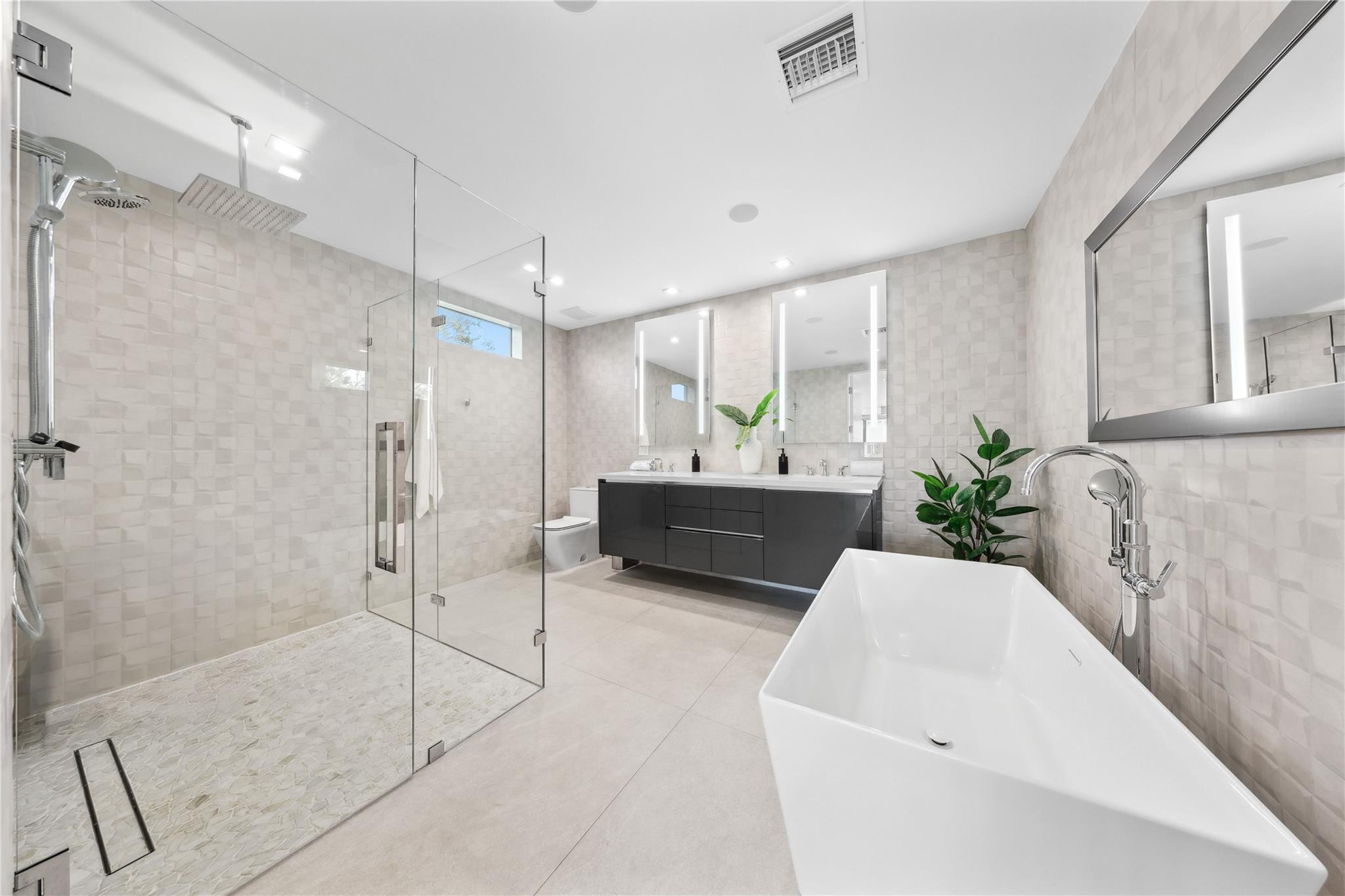 18 SE 11th Avenue 1