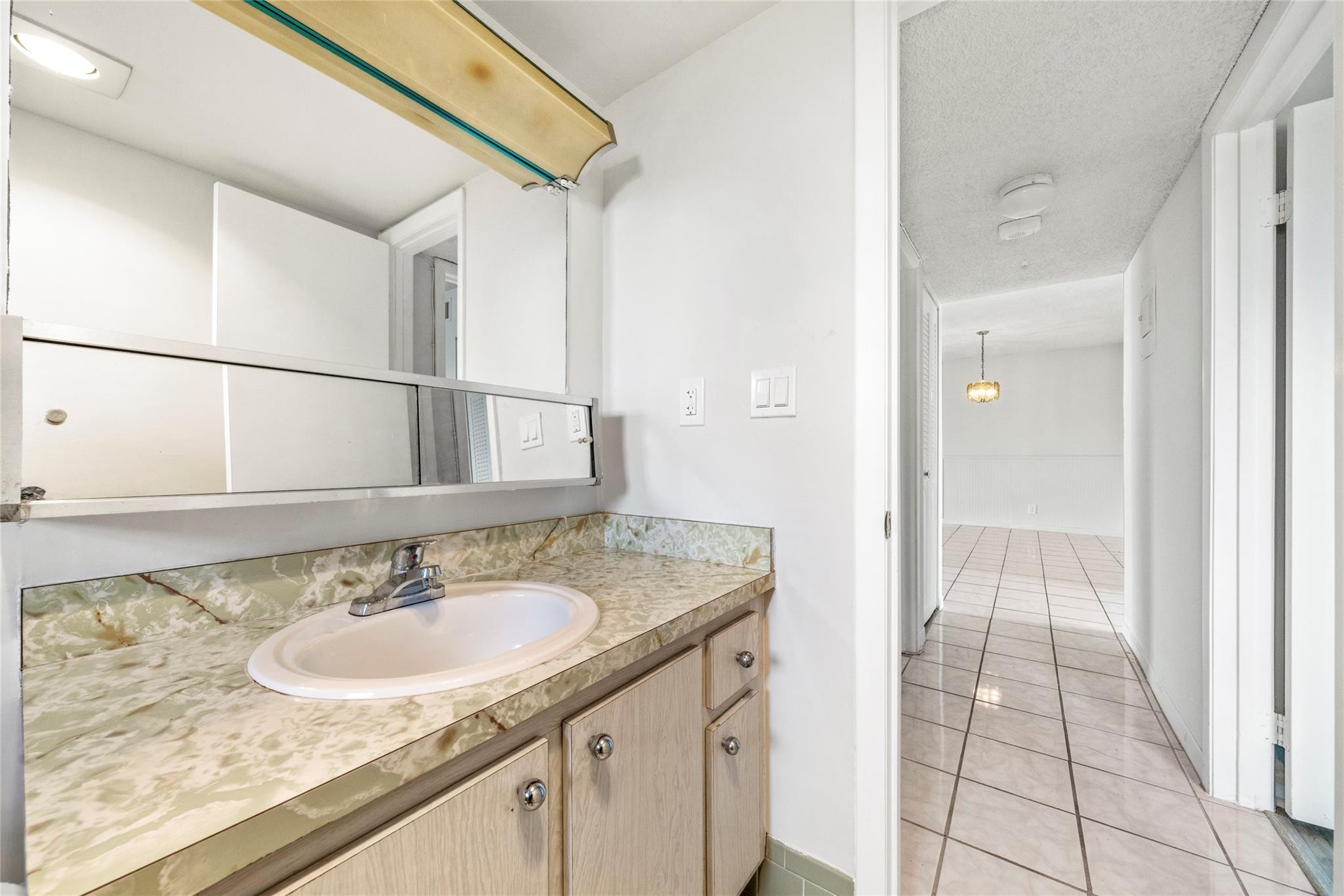 315 SE 11th Ter 401