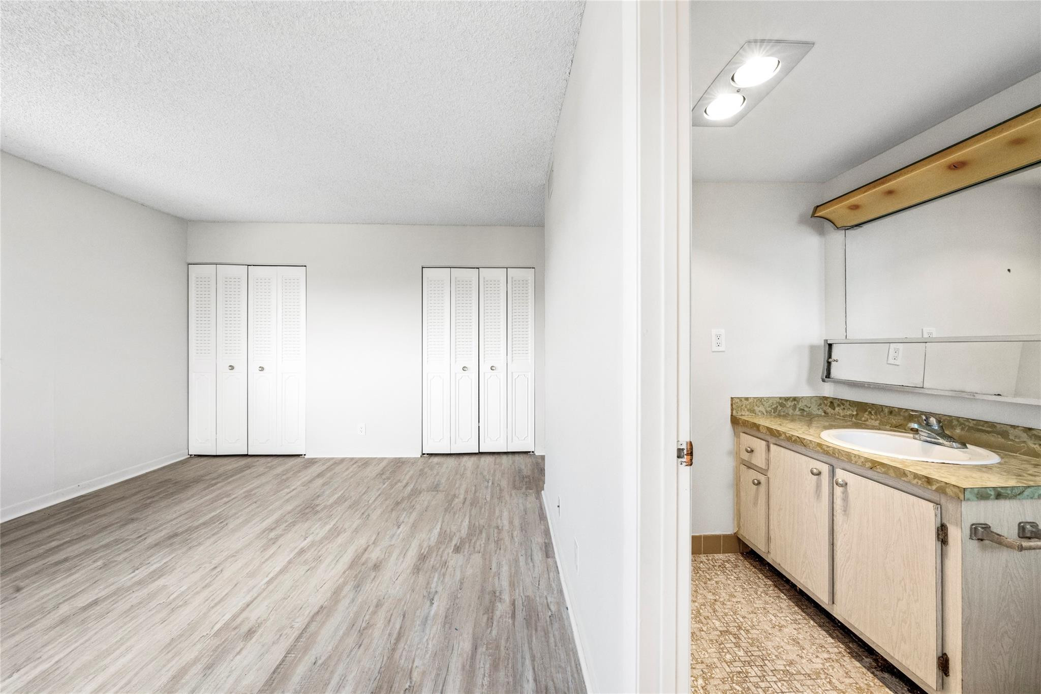 315 SE 11th Ter 401