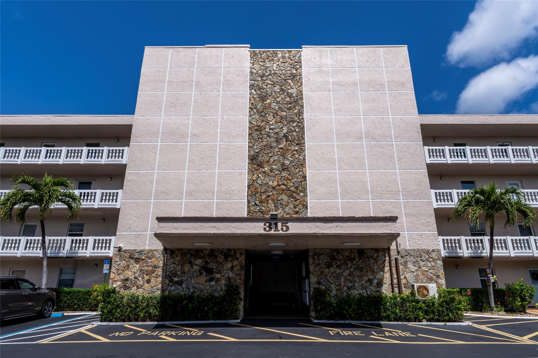 315 SE 11th Ter 401