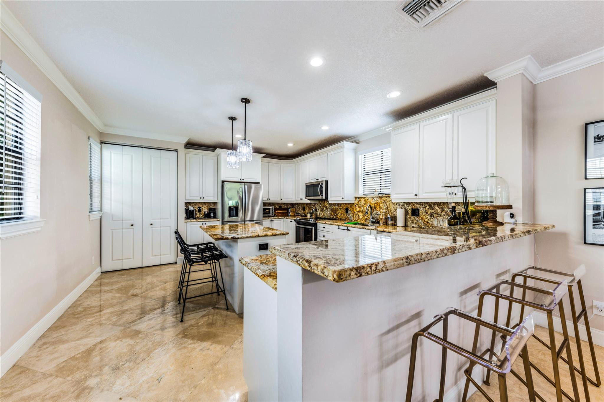 824 SW 10th St 1