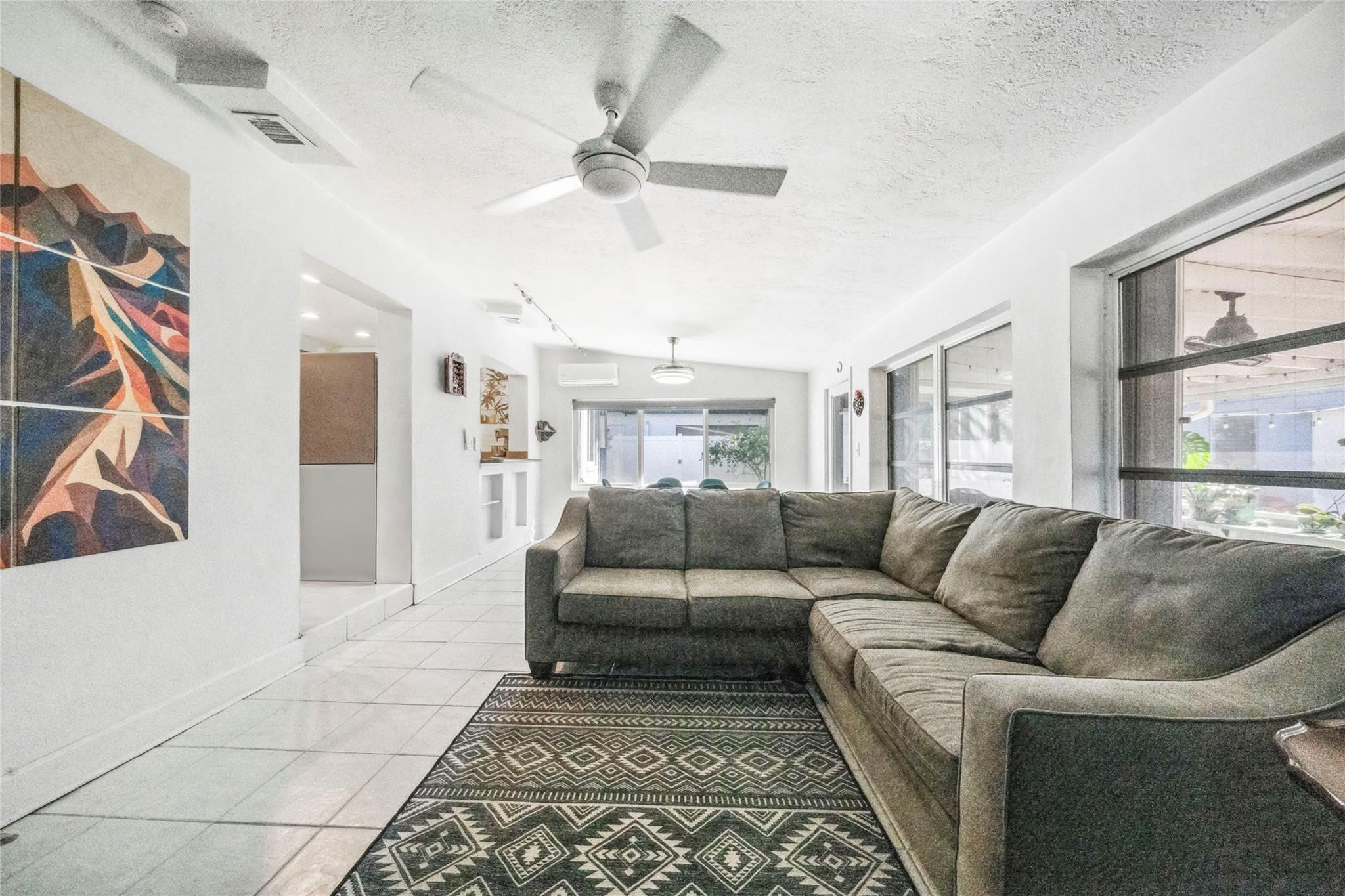 846 SW 9th St