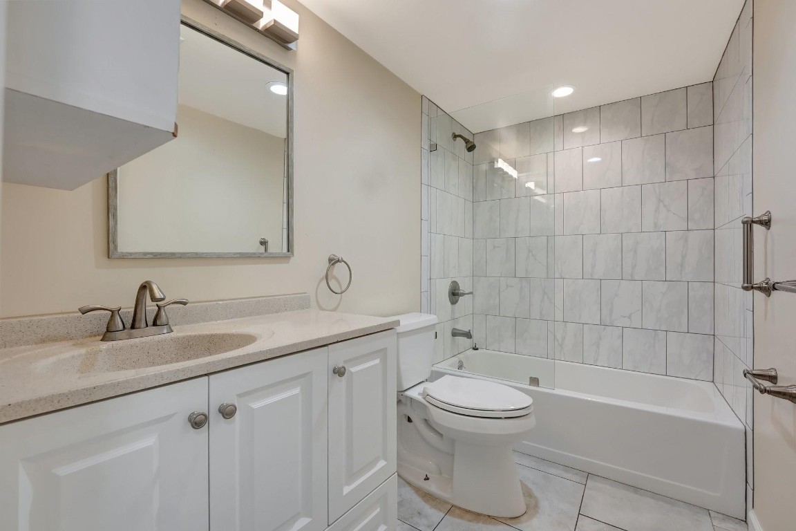 777 S Federal Highway 104L