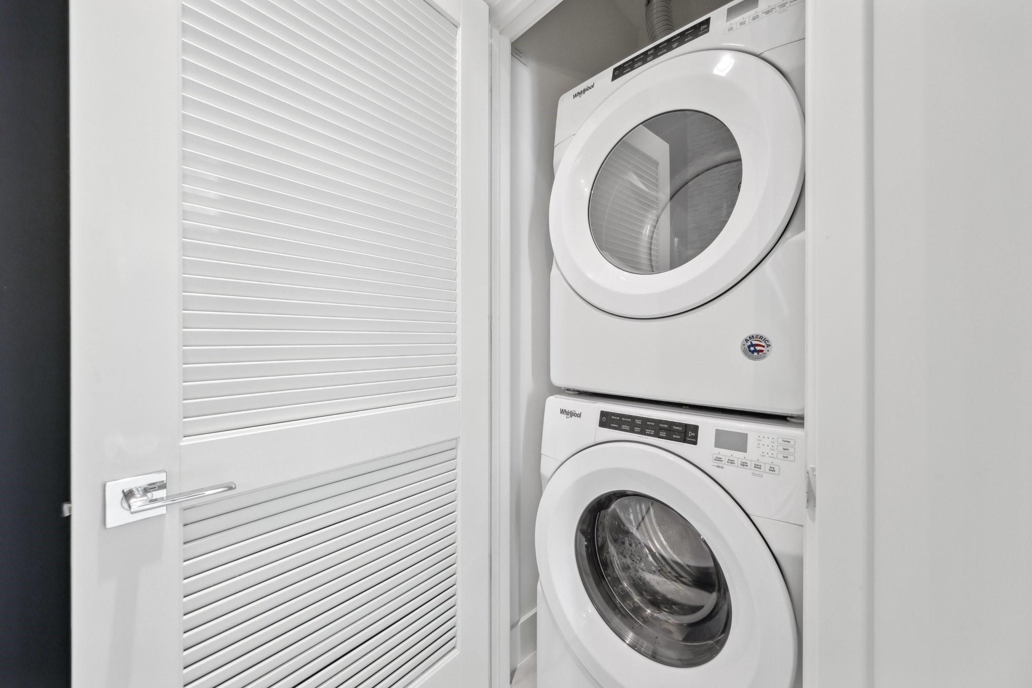 2000 Metropica Way PH09