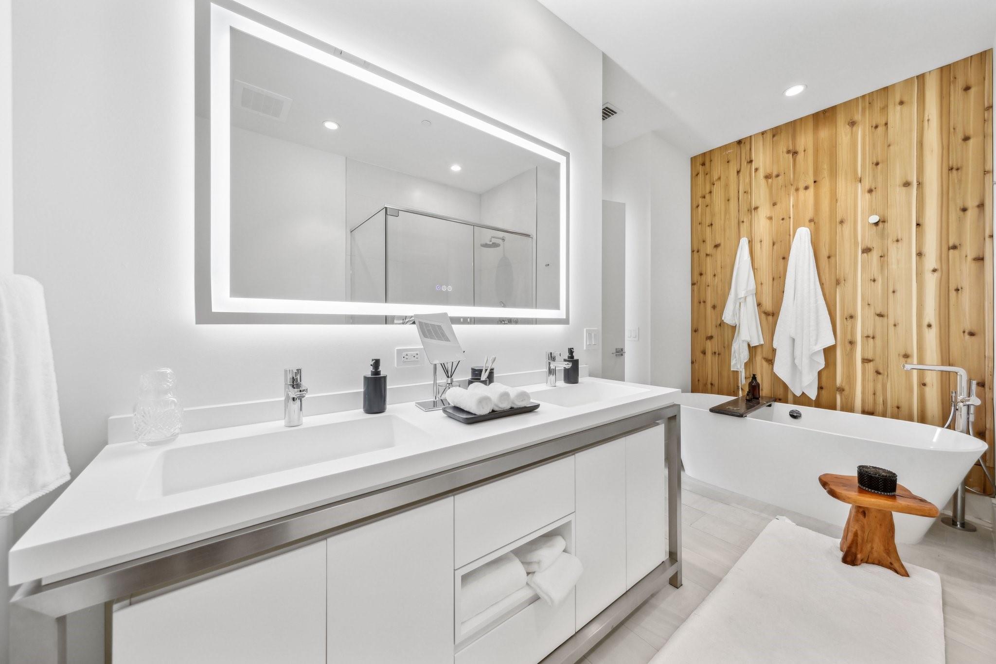 2000 Metropica Way PH09