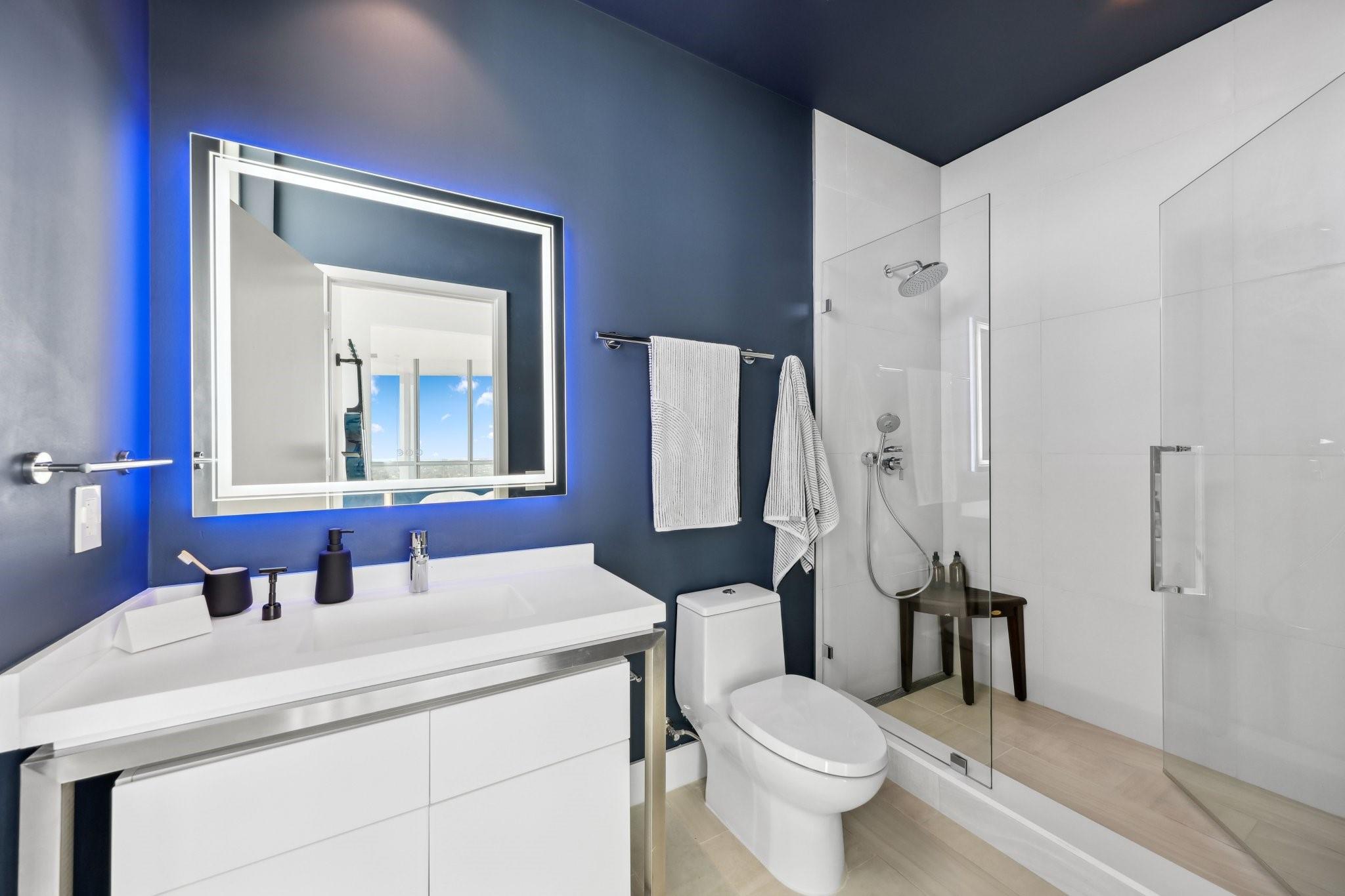 2000 Metropica Way PH09