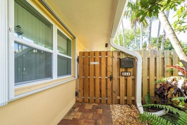 842 SW 12th Ct 844