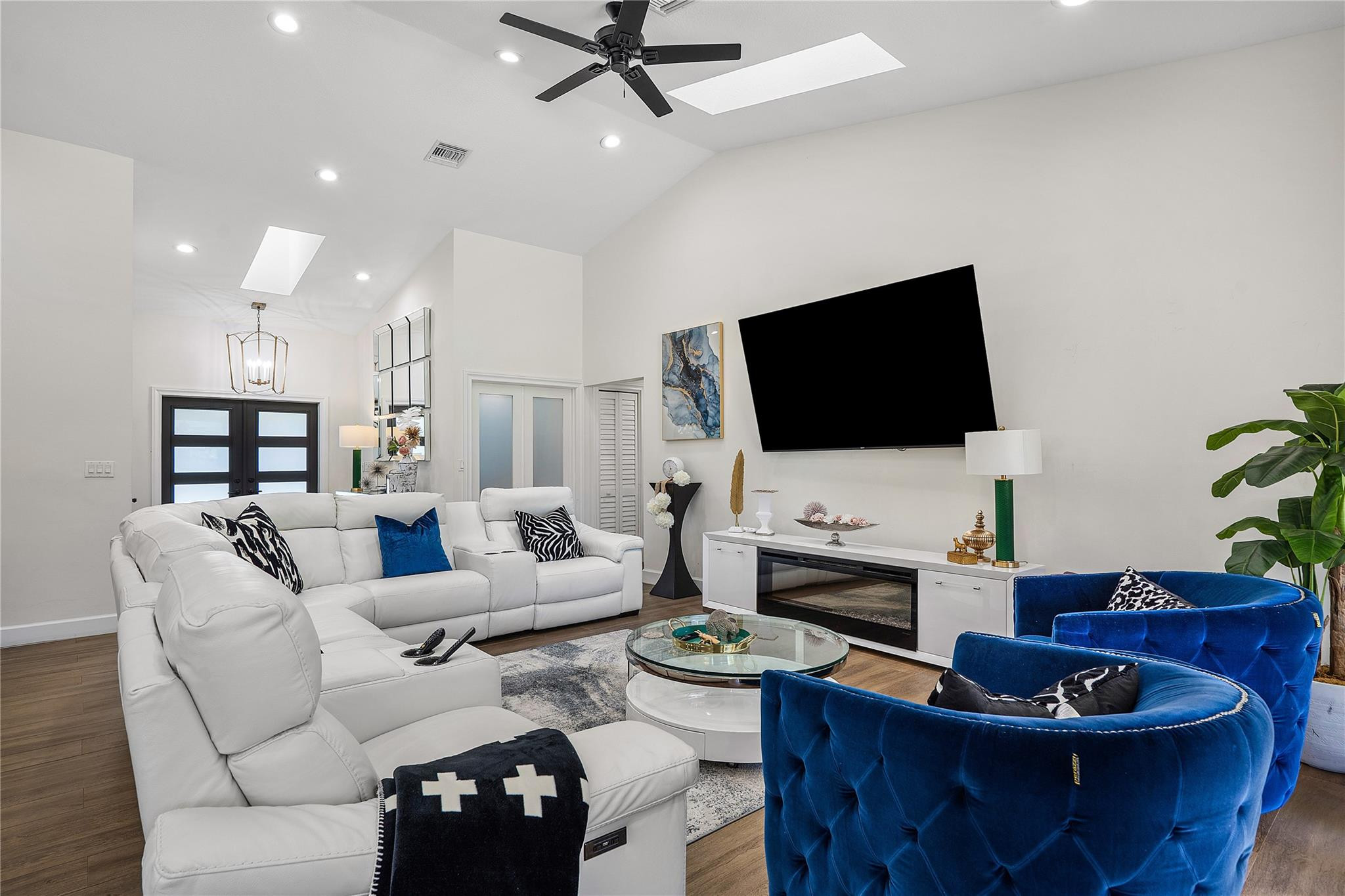 10278 Boca Woods Ln